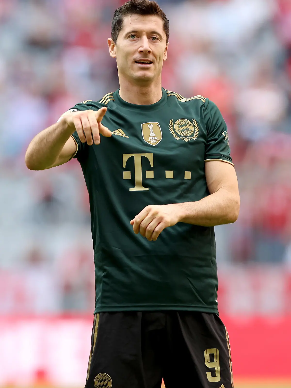MUNICH, GERMANY - SEPTEMBER 18: Robert Lewandowski of FC Bayern Muenchen celebrates his first goal during the Bundesliga match between FC Bayern München and VfL Bochum at Allianz Arena on September 18, 2021 in Munich, Germany. (Photo by Alexander Hassenstein/Getty Images)
