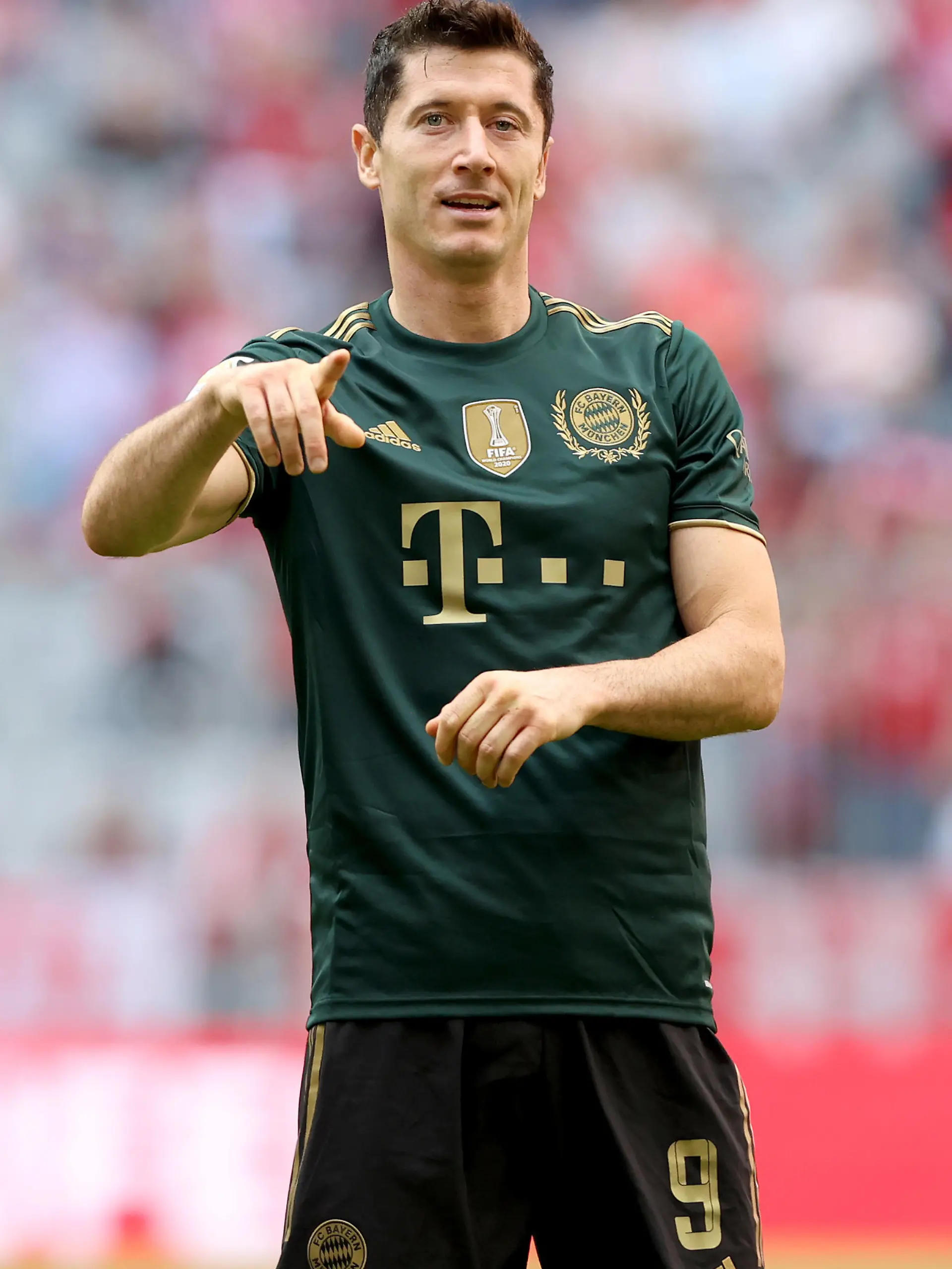 MUNICH, GERMANY - SEPTEMBER 18: Robert Lewandowski of FC Bayern Muenchen celebrates his first goal during the Bundesliga match between FC Bayern München and VfL Bochum at Allianz Arena on September 18, 2021 in Munich, Germany. (Photo by Alexander Hassenstein/Getty Images)