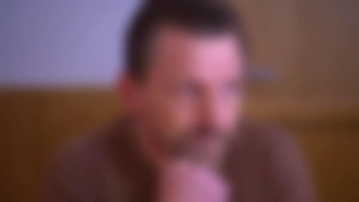 Bestatter Enrico steht vor Gericht.