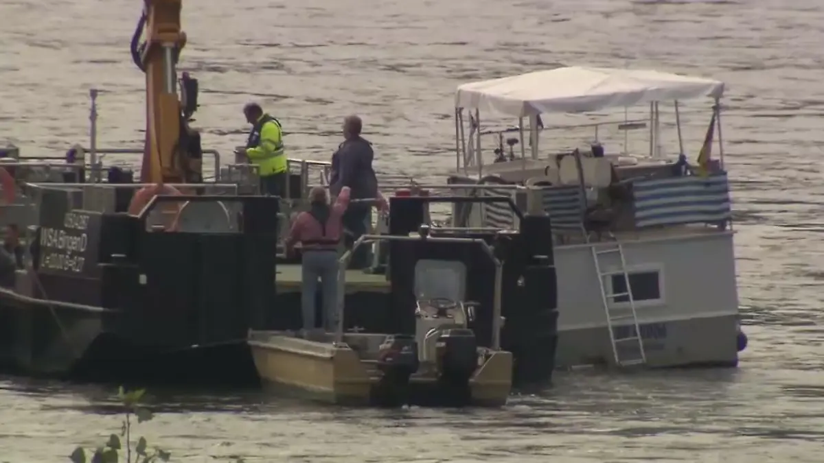 Die Yacht wird nach Bingen in die Werft gebracht. Foto: Fritz Demel