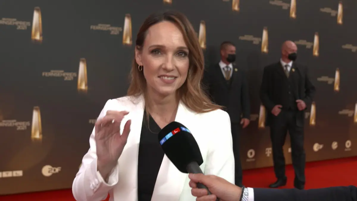Carolin Kebekus kleidet sich nicht gern ein "Deutscher Fernsehpreis 2021"
