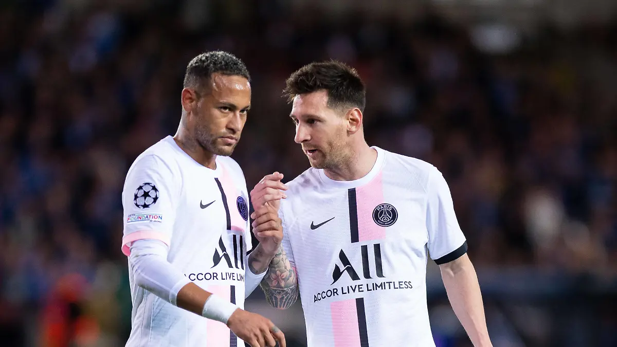 BRUGGE, BELGIUM - SEPTEMBER 15: Lionel Messi and Neymar of Paris Saint-Germain during the UEFA Champions League group A match between Club Brugge KV and Paris Saint-Germain at Jan Breydel Stadium on September 15, 2021 in Brugge, B Club Brugge KV v Paris Saint-Germain: Group A - UEFA Champions League Copyright: xSebastianxFrejx