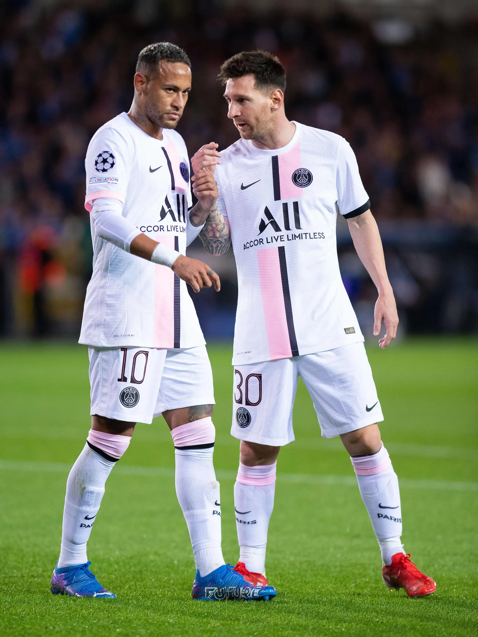  BRUGGE, BELGIUM - SEPTEMBER 15: Lionel Messi and Neymar of Paris Saint-Germain during the UEFA Champions League group A match between Club Brugge KV and Paris Saint-Germain at Jan Breydel Stadium on September 15, 2021 in Brugge, B Club Brugge KV v Paris Saint-Germain: Group A - UEFA Champions League Copyright: xSebastianxFrejx
