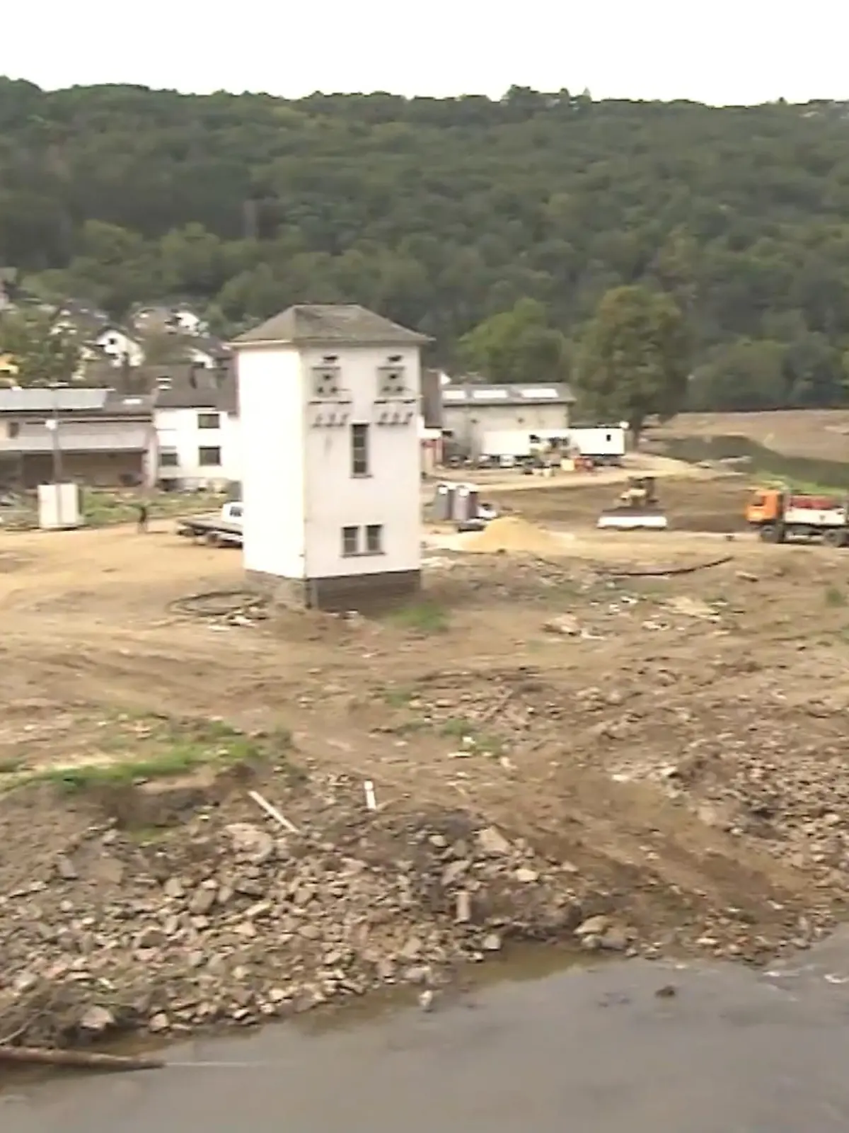 Bild zu: "Wut nach der Flut im Ahrtal"