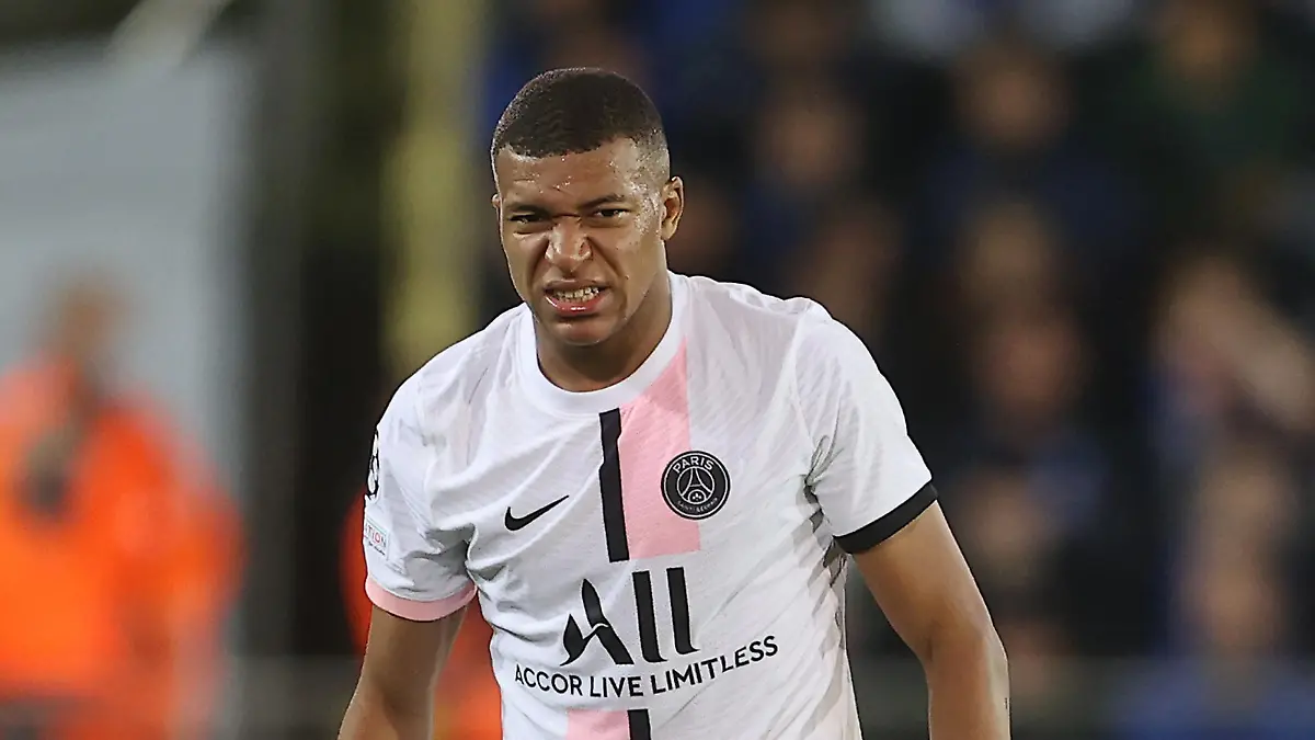 BRUGGE, BELGIUM - SEPTEMBER 15: Kylian Mbappe of Paris Saint-Germain reacts during the UEFA Champions League group A match between Club Brugge KV and Paris Saint-Germain at Jan Breydel Stadium on September 15, 2021 in Brugge, Belgium. (Photo by Lars Baron/Getty Images)