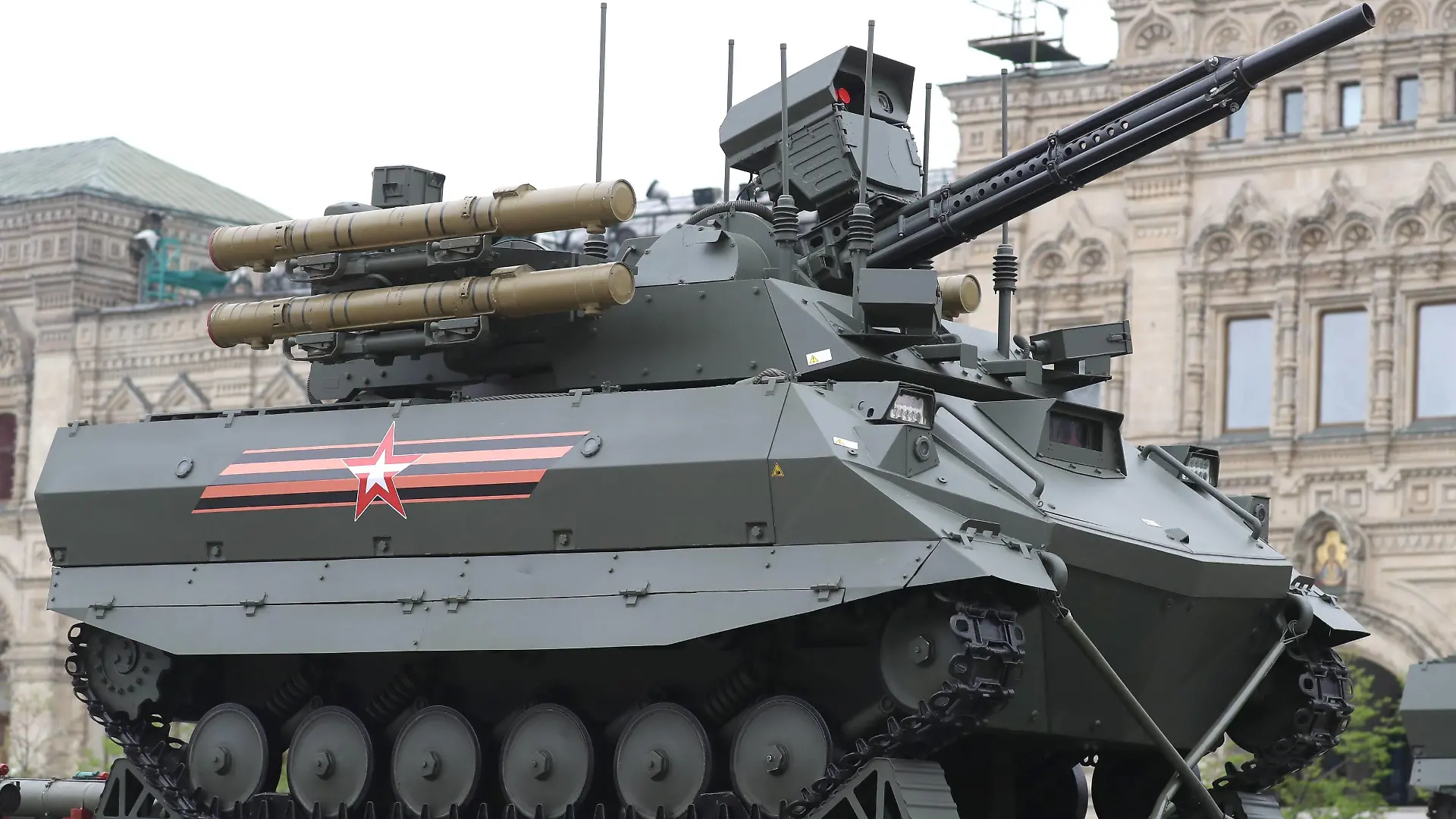 MOSCOW, RUSSIA - MAY 6, 2018: An Uran-9 military robot seen in Moscow s Red Square during a dress rehearsal of the upcoming 9 May military parade marking the 73rd anniversary of the victory in the Great Patriotic War, the Eastern Front of World War II. Sergei Savostyanov/TASS PUBLICATIONxINxGERxAUTxONLY TS07E34A  
