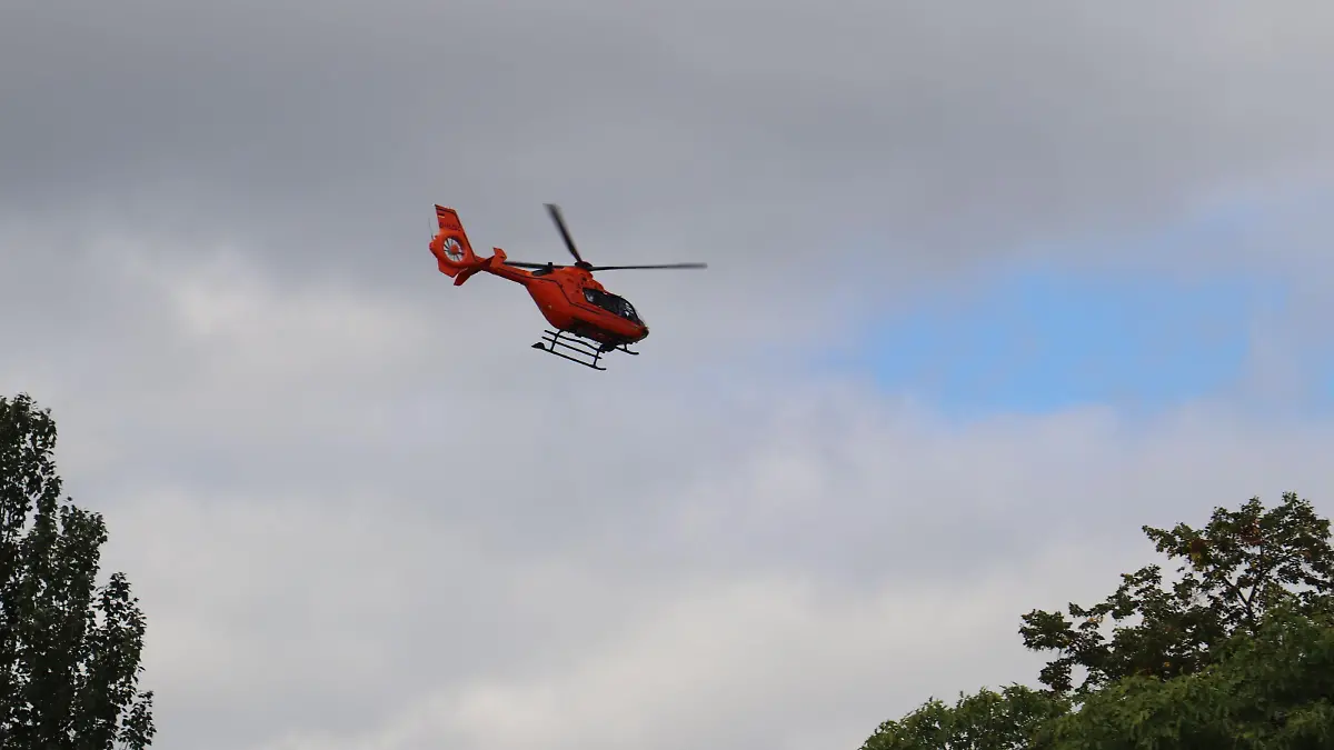 Ein Rettungshubschrauber fliegt den schwerverletzten Jungen nach Frankfurt ins Krankenhaus. Foto: 5vision.media