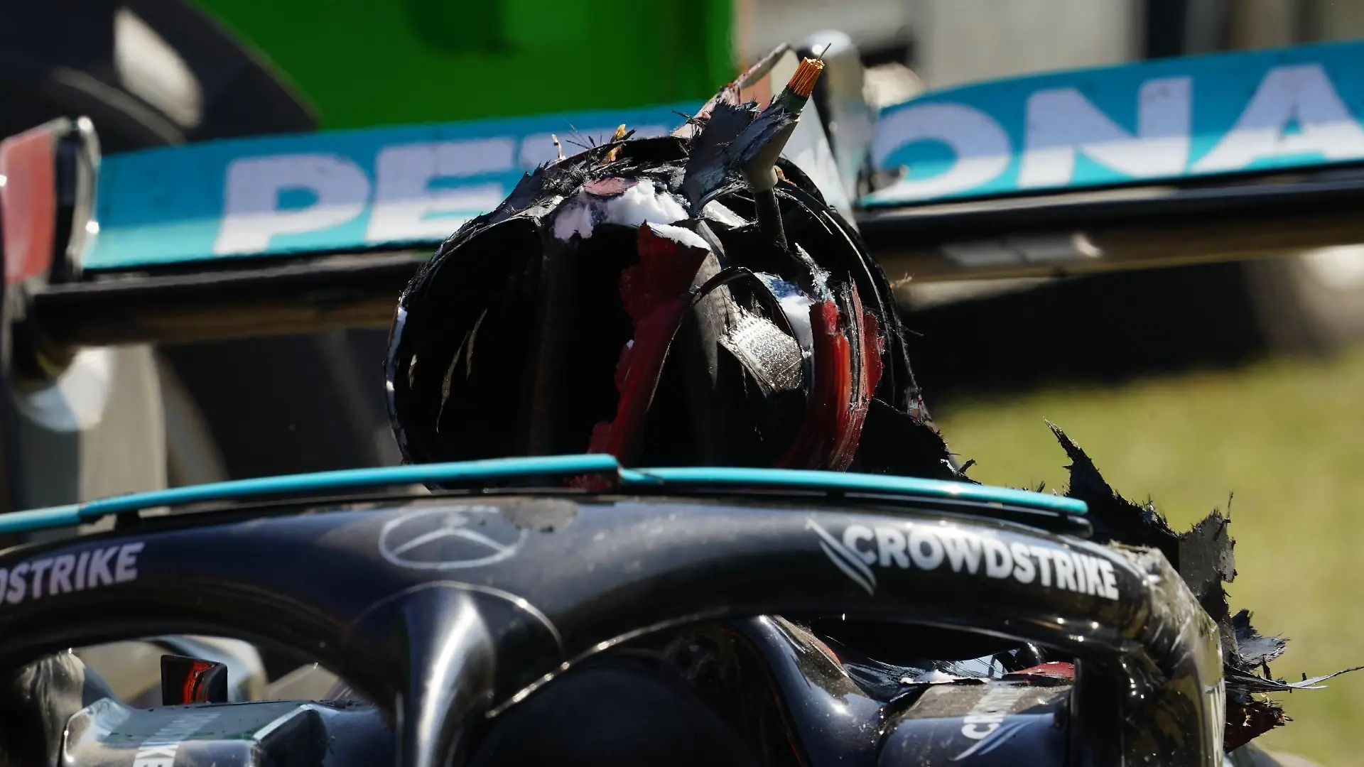 12.09.2021, Autodromo Nazionale di Monza, Monza, FORMULA 1 HEINEKEN GRAN PREMIO D'ITALIA 2021 ,im Bild Unfall zwisachen Max Verstappen (NEL#33), Red Bull Racing Honda und Lewis Hamilton (GBR#44), Mercedes-AMG Petronas Formula One Team