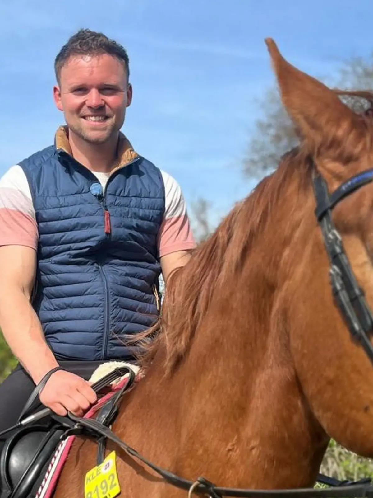 +++ ACHTUNG SPERRFRIST!! - KEINE VERÖFFENTLICHUNG VOR Mo., 29.05.2023, 19:00 Uhr +++

Milchbauer André (33) aus Nordrhein-Westfalen

+++ Die Verwendung des sendungsbezogenen Materials ist nur mit dem Hinweis und Verlinkung auf RTL+ gestattet. +++