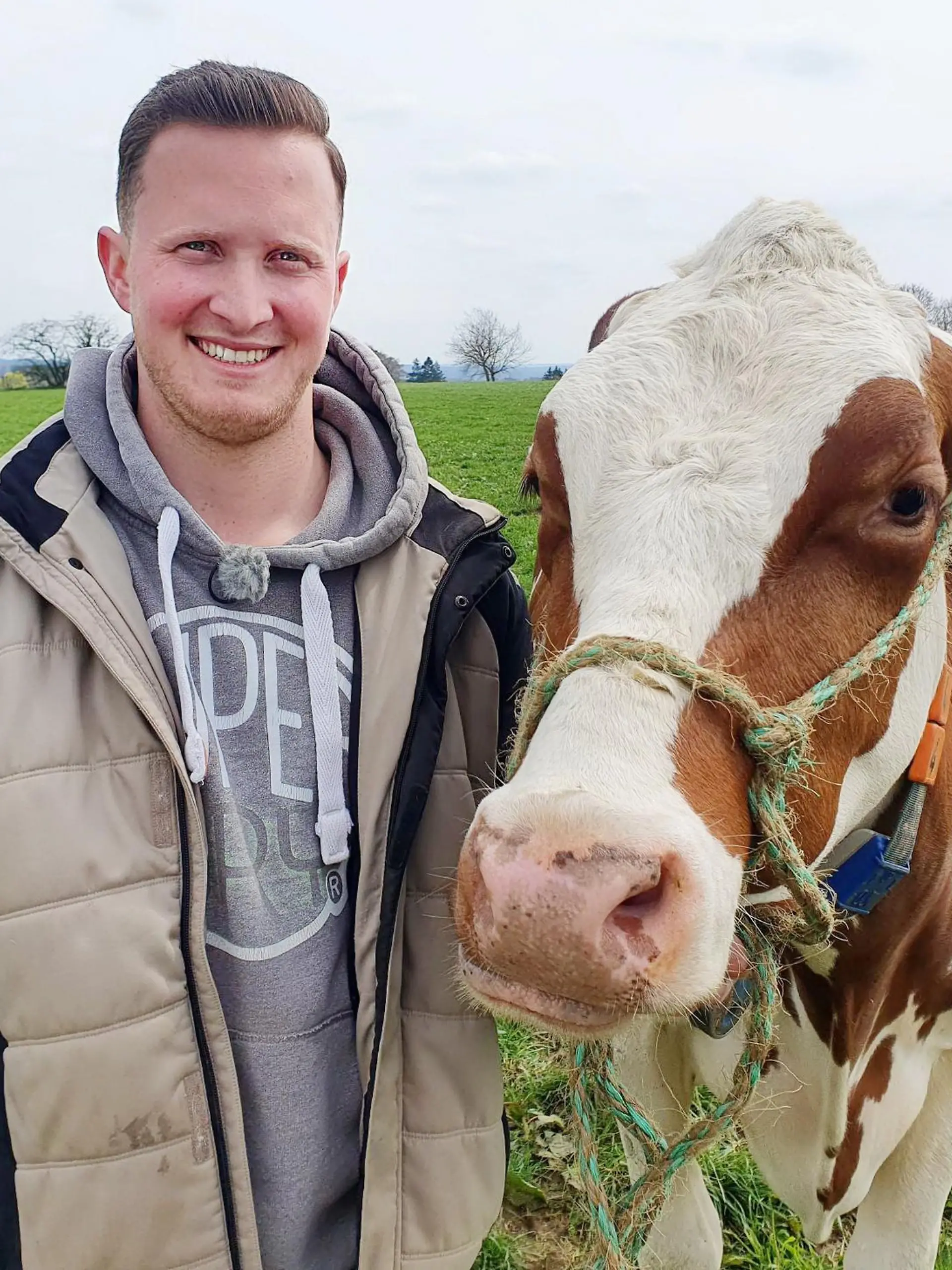 +++ ACHTUNG SPERRFRIST!! - KEINE VERÖFFENTLICHUNG VOR Mo., 29.05.2023, 19:00 Uhr +++

Milchbauer Patrick (27) aus Belgien

+++ Die Verwendung des sendungsbezogenen Materials ist nur mit dem Hinweis und Verlinkung auf RTL+ gestattet. +++
