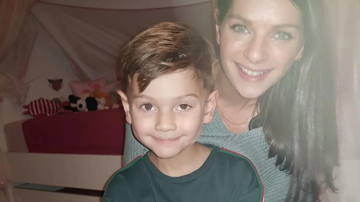 Ein starkes Team: Der sechsjährige Finn und seine Mutter Nicole, die ihn bei allem unterstützt.