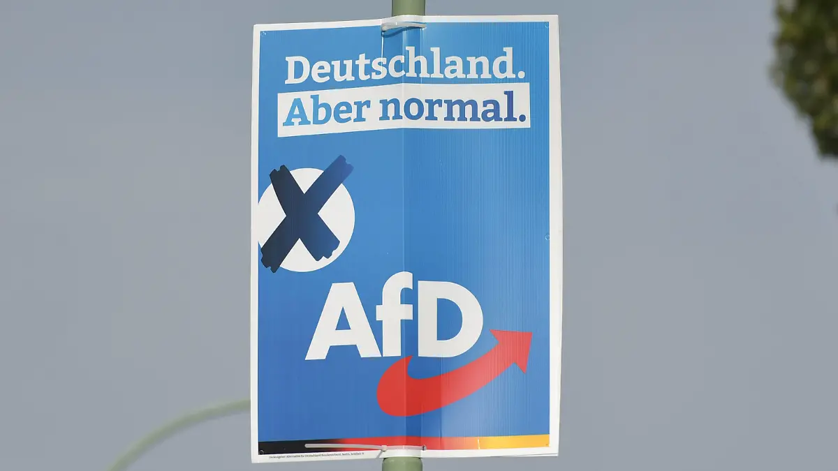  07.09.2021, xblx, Politik, Wahlplakat Bundestagswahl 26.09.2021, Wahlwerbung AFD, Alternative für Deutschland, DEUTSCHLAND, ABER NORMAL Frankfurt *** 07 09 2021, xblx, politics, election poster federal election 26 09 2021, election advertisement AFD, Alternative für Deutschland, GERMANY, BUT NORMAL Frankfurt