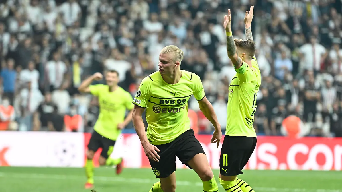 Erling Haaland of Borussia Dortmund during the UEFA Champions League group C match between Besiktas and Brossia Dortmund at Vodafone Park in Istanbul , Turkey on September 15 , 2021. PUBLICATIONxNOTxINxTUR 
