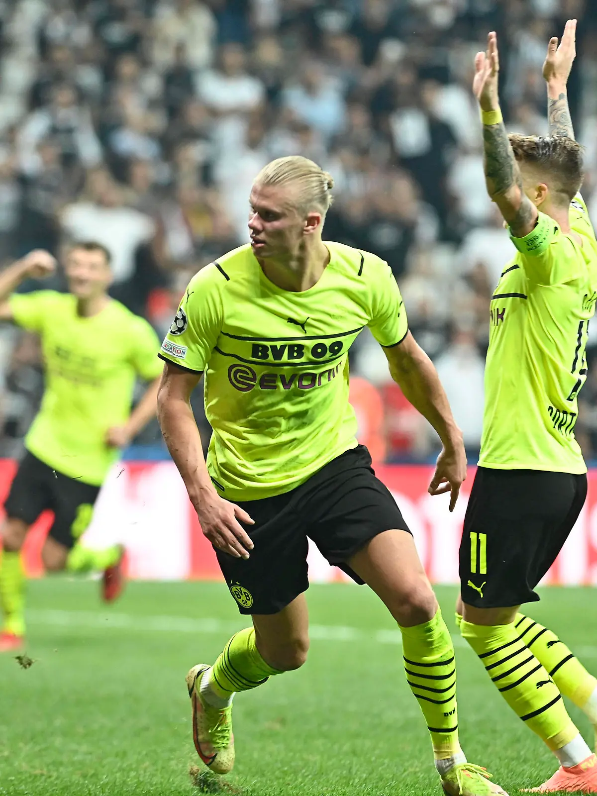 Erling Haaland of Borussia Dortmund during the UEFA Champions League group C match between Besiktas and Brossia Dortmund at Vodafone Park in Istanbul , Turkey on September 15 , 2021. PUBLICATIONxNOTxINxTUR 