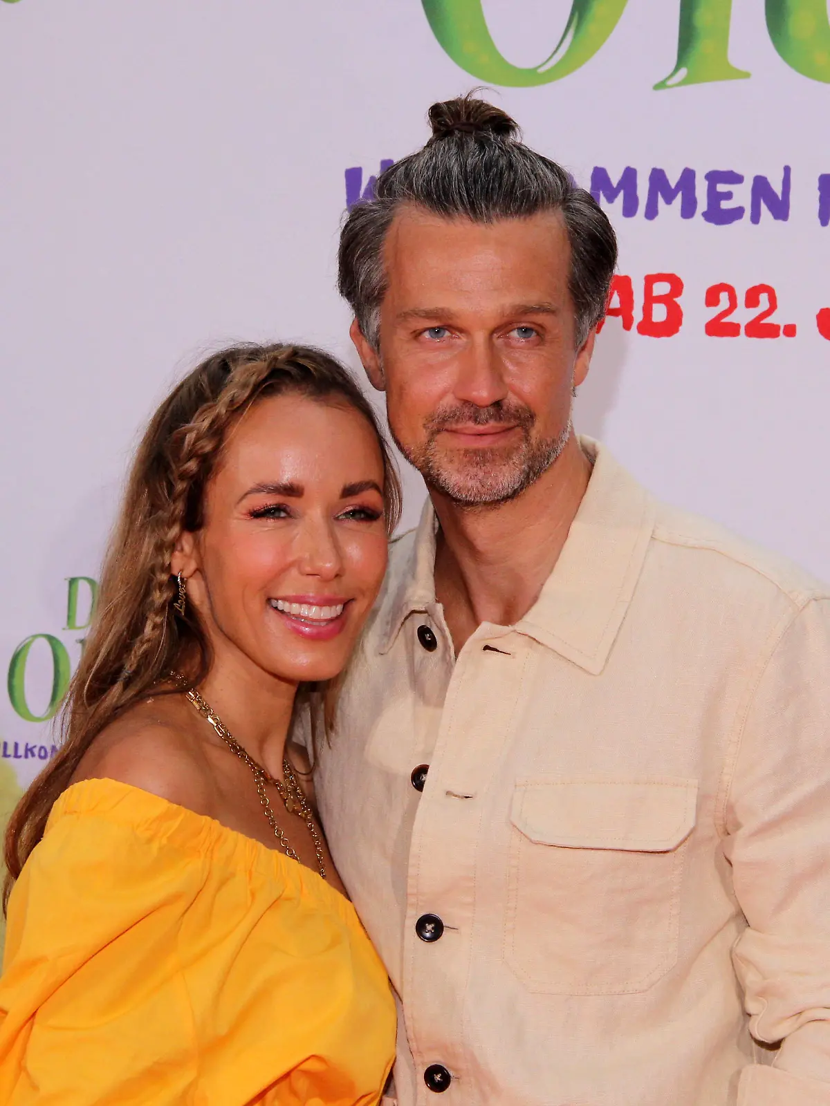  Hamburg der 18.07.2021, Annemarie Carpendale mit Ehemann Wayne Carpendale bei der Premiere des Kinofims Die Olchis - Willkommen in Schmuddelfing in den Zeise Kinos. Deutschlandpremiere des Films Die Olchis - Willkommen in Schmuddelfing in Hamburg mit Annemarie und Wayne Carpendale, Hamburg Hamburg Deutschland Hamburg-Ottensen *** Hamburg the 18 07 2021, Annemarie Carpendale with husband Wayne Carpendale at the premiere of the movie Die Olchis Willkommen in Schmuddelfing in the Zeise Kinos Germany premiere of the movie Die Olchis Willkommen in Schmuddelfing in Hamburg with Annemarie and Wayne Carpendale, Hamburg Hamburg Germany Hamburg Ottensen