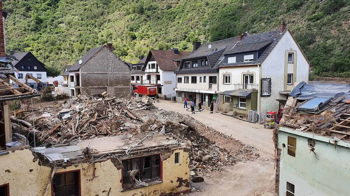 Altenahr Themenfoto: Naturkatastrophe, Hochwasser, Rheinland-Pfalz, Altenahr, 30.07.2021 Die Flutkatastrophe hat Schäden unfassbaren Ausmasses hinterlaseen, hier im Weinort Altenahr, Themenfoto: Naturkatastrophe, Hochwasser, Rheinland-Pfalz, Eifel, Altenahr - *** Altenahr theme photo natural disaster, flood, Rhineland-Palatinate, Altenahr, 30 07 2021 The flood disaster has left behind damages of unimaginable extent, here in the wine village Altenahr, theme photo natural disaster, flood, Rhineland-Palatinate, Eifel, Altenahr Copyright: xAugstx/xEibner-Pressefotox EP_jat