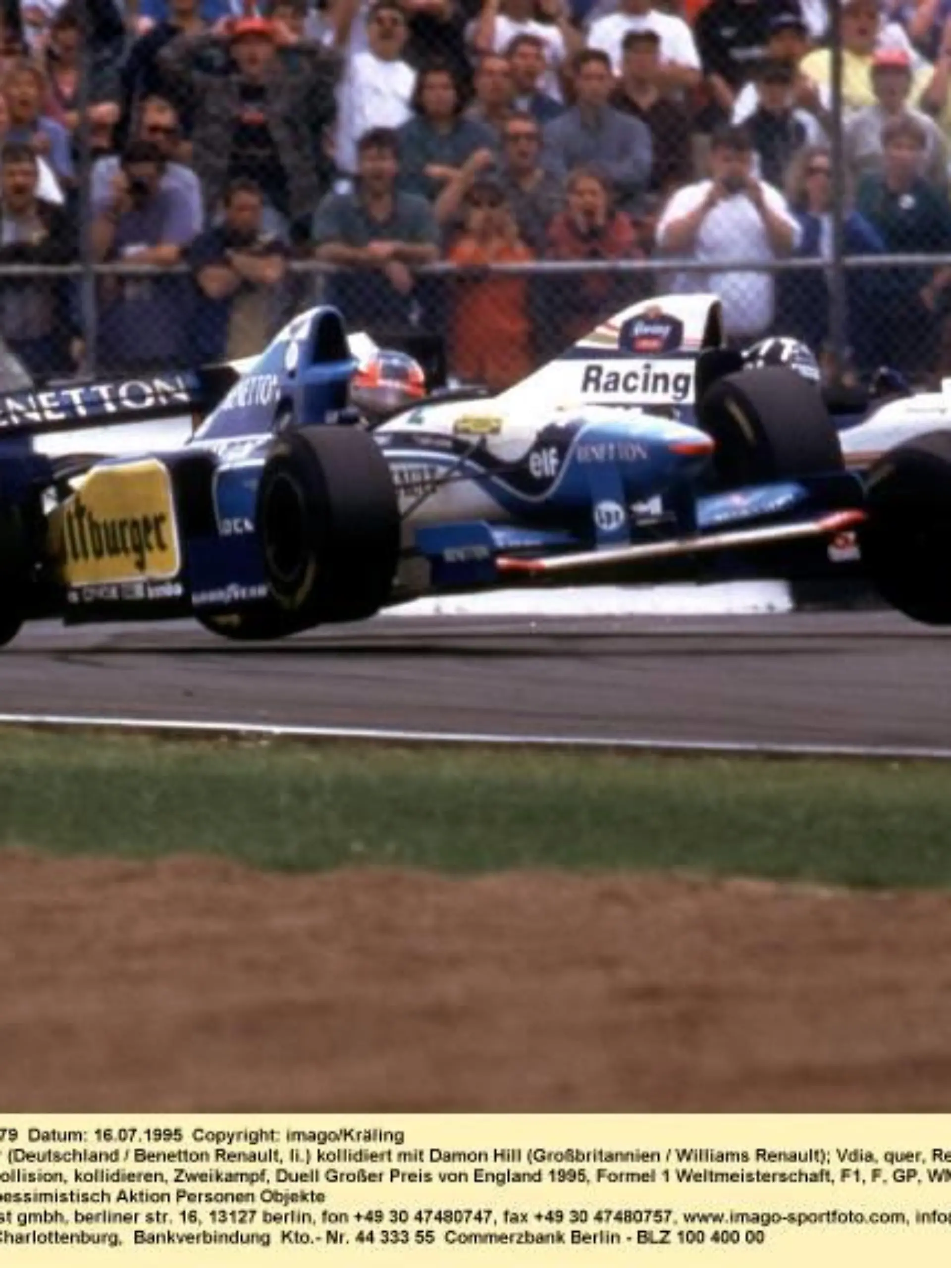 Bildnummer: 02307779  Datum: 16.07.1995  Copyright: imago/KrälingMichael Schumacher (Deutschland / Benetton Renault, li.) kollidiert mit Damon Hill (Großbritannien / Williams Renault); Vdia, quer, Rennwagen, Bolide, Unfall, Crash, Aus, Ausfall, Fehler, Fahrfehler, Kollision, kollidieren, Zweikampf, Duell Großer Preis von England 1995, Formel 1 Weltmeisterschaft, F1, F, GP, WM Silverstone Motorsport Grand Prix Herren Einzel Gruppenbild pessimistisch Aktion Personen Objekte