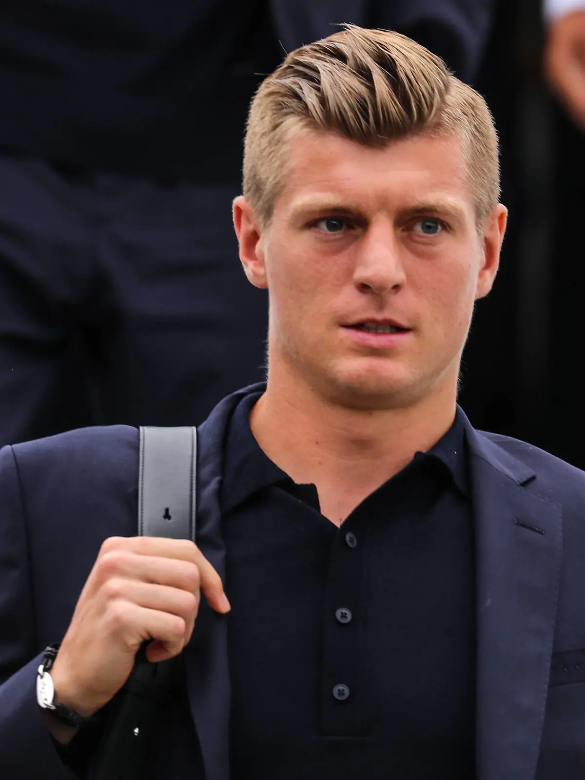 WM 2018, Deutschland - Ankunft in Moskau MOSCOW, RUSSIA - JUNE 12, 2018: Toni Kroos of the German national football team welcomed at Moscow s Vnukovo International Airport ahead of the 2018 FIFA World Cup WM Weltmeisterschaft Fussball scheduled to start on June 14. Sergei Savostyanov/TASS PUBLICATIONxINxGERxAUTxONLY TS083B04  