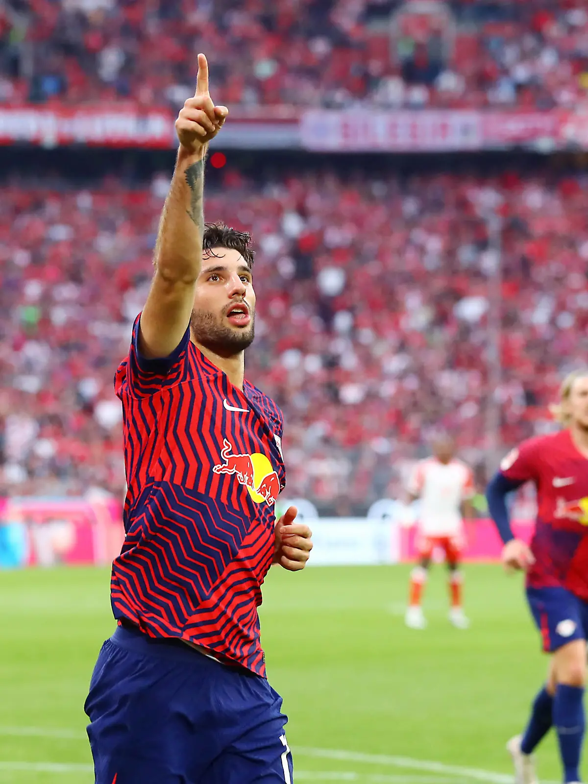 Bayern Muenchen - RB Leipzig / Bundesliga München, 20.05.2023, Allianz Arena, Fußball Bundesliga, Spieltag 33 , FC Bayern Muenchen vs. RB Leipzig 1:3 1:0 , Tor für Leipzig zum 1:3. Im Bild: Torjubel. Torschütze Dominik Szoboszlai 17, RB Leipzig nach dem verwandelten Elfmeter , Fotos: PICTURE POINT / Roger Petzsche ,Ê Nur für journalistische Zwecke. Only for editorial use DFL regulations prohibit any use of photographs as image sequences and/or quasi-video. ,Ê Veröffentlichung ist honorarpflichtig, zzgl. MwSt. ,Ê IBAN: DE46 8609 5604 0307 2390 00 , *** Bayern Muenchen RB Leipzig Bundesliga Munich, 20 05 2023, Allianz Arena, Football Bundesliga, Matchday 33 , FC Bayern Muenchen vs RB Leipzig 1 3 1 0 , Goal for Leipzig to 1 3 In the picture goal celebration scorer Dominik Szoboszlai 17, RB Leipzig after the converted penalty , Photos PICTURE POINT Roger Petzsche ,Ê Only for journalistic use Only for editorial use DFL regulations prohibit any use of photographs as image sequences and or quasi video ,Ê Publication is subject to a fee, plus VAT ,Ê IBAN DE46 8609 5604 0307 2390 00 , Picture Point