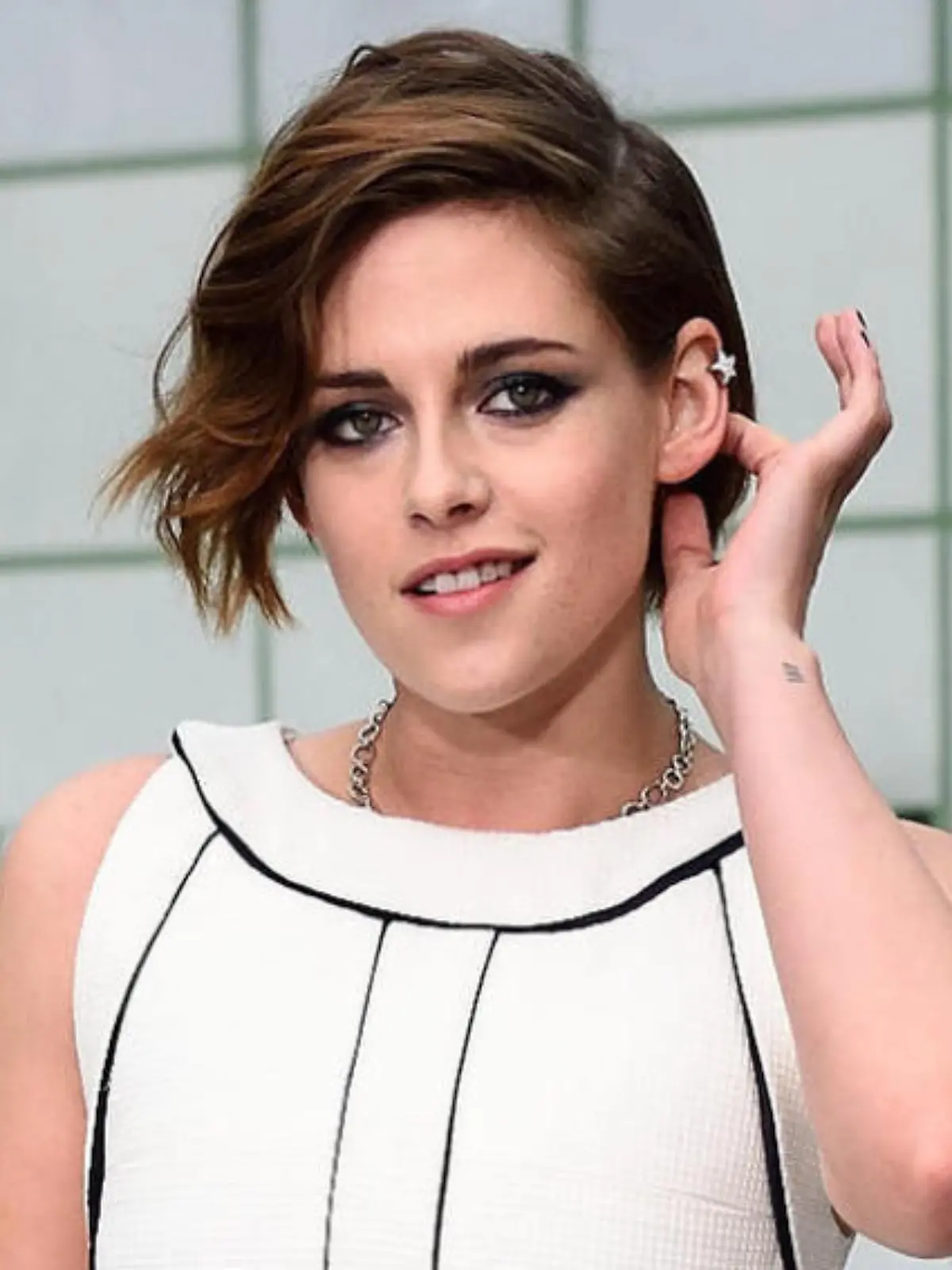 Bild zu: "Kristen Stewart sieht Lady Di zum Verwechseln ähnlich"