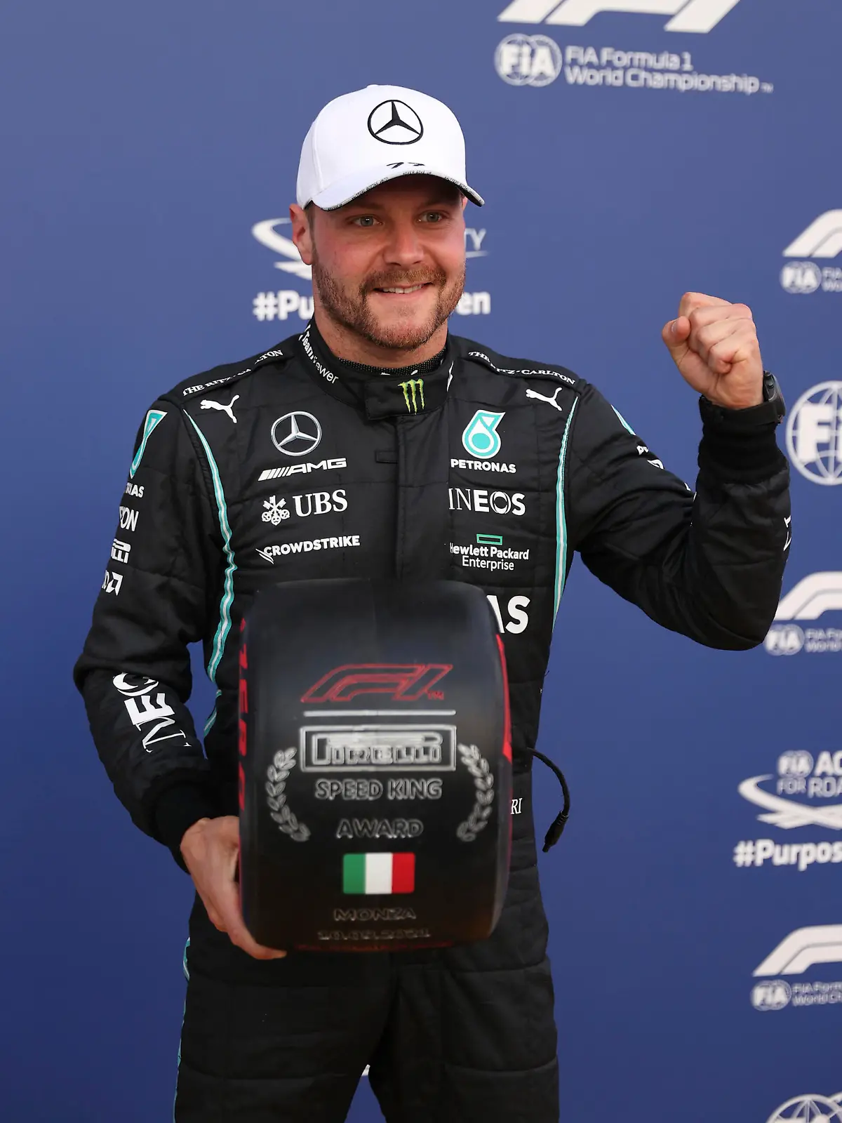 10.09.2021, Italien, Monza: Motorsport: Formel-1-Weltmeisterschaft, vor dem Grand Prix von Italien, Qualifying: Valtteri Bottas aus Finnland vom Team Mercedes reagiert, nachdem er die schnellste Zeit im Qualifying gefahren ist. Das Rennen um den Großen Preis von Italien findet am 12.09.2021 statt. Foto: Lars Baron/POOL GETTY/AP/dpa +++ dpa-Bildfunk +++