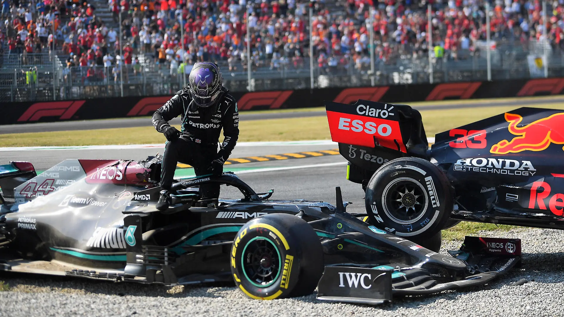 HAMILTON Lewis Team Mercedes AMG crash mit VERSTAPPEN Max F1 Formel one GP von Italien 2021 am 12. September 2021 in Monza *** HAMILTON Lewis Team Mercedes AMG crash with VERSTAPPEN Max F1 Formula one GP of Italy 2021 on 12 September 2021 in Monza