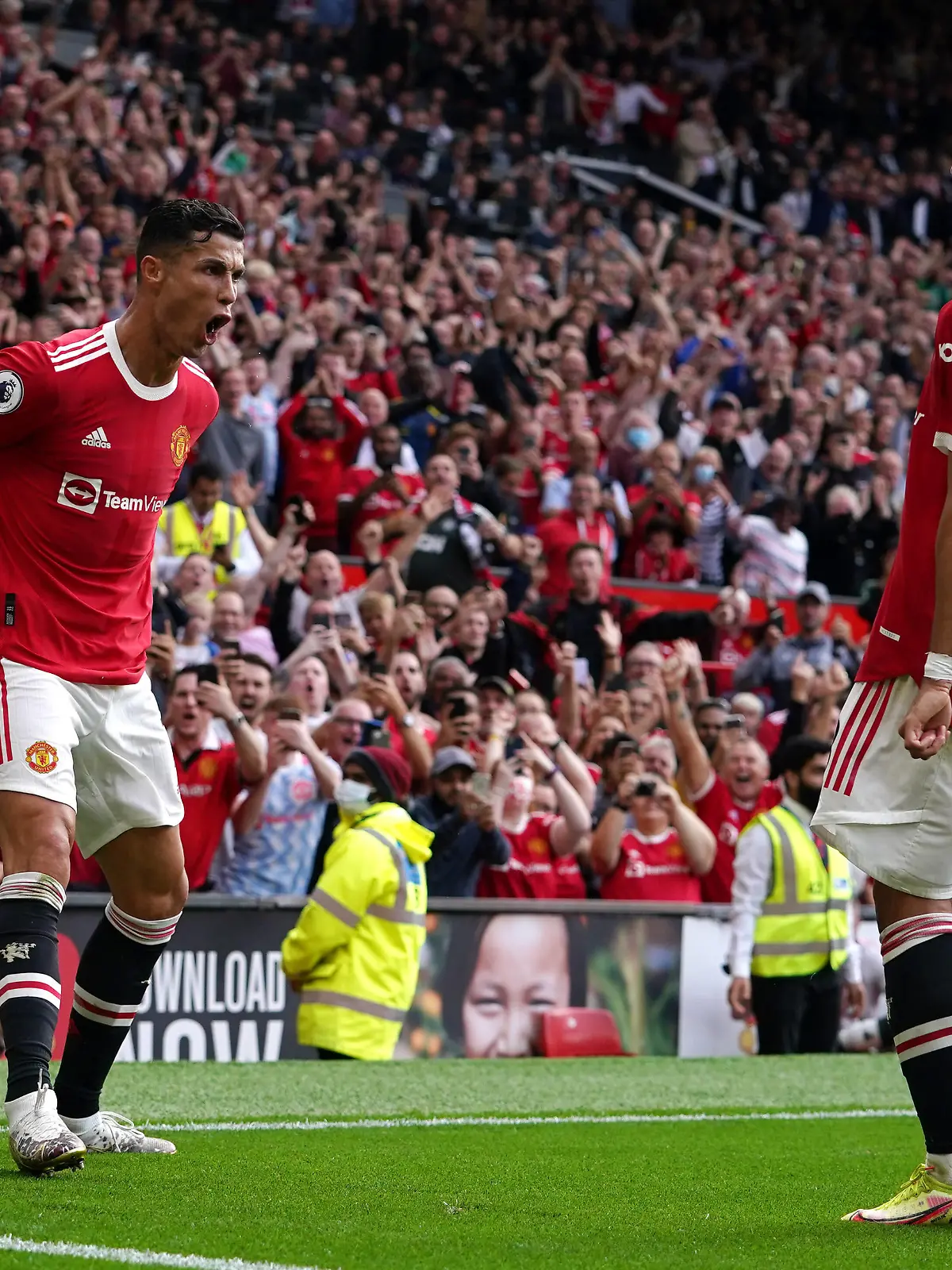  Manchester United, ManU v Newcastle United - Premier League - Old Trafford Manchester United s Cristiano Ronaldo celebrates scoring their side s first goal of the game during the Premier League match at Old Trafford, Manchester. Picture date: Saturday September 11, 2021. EDITORIAL USE ONLY No use with unauthorised audio, video, data, fixture lists, club/league logos or live services. Online in-match use limited to 120 images, no video emulation. No use in betting, games or single club/league/player publications. PUBLICATIONxINxGERxSUIxAUTxONLY Copyright: xMartinxRickettx 62342632 