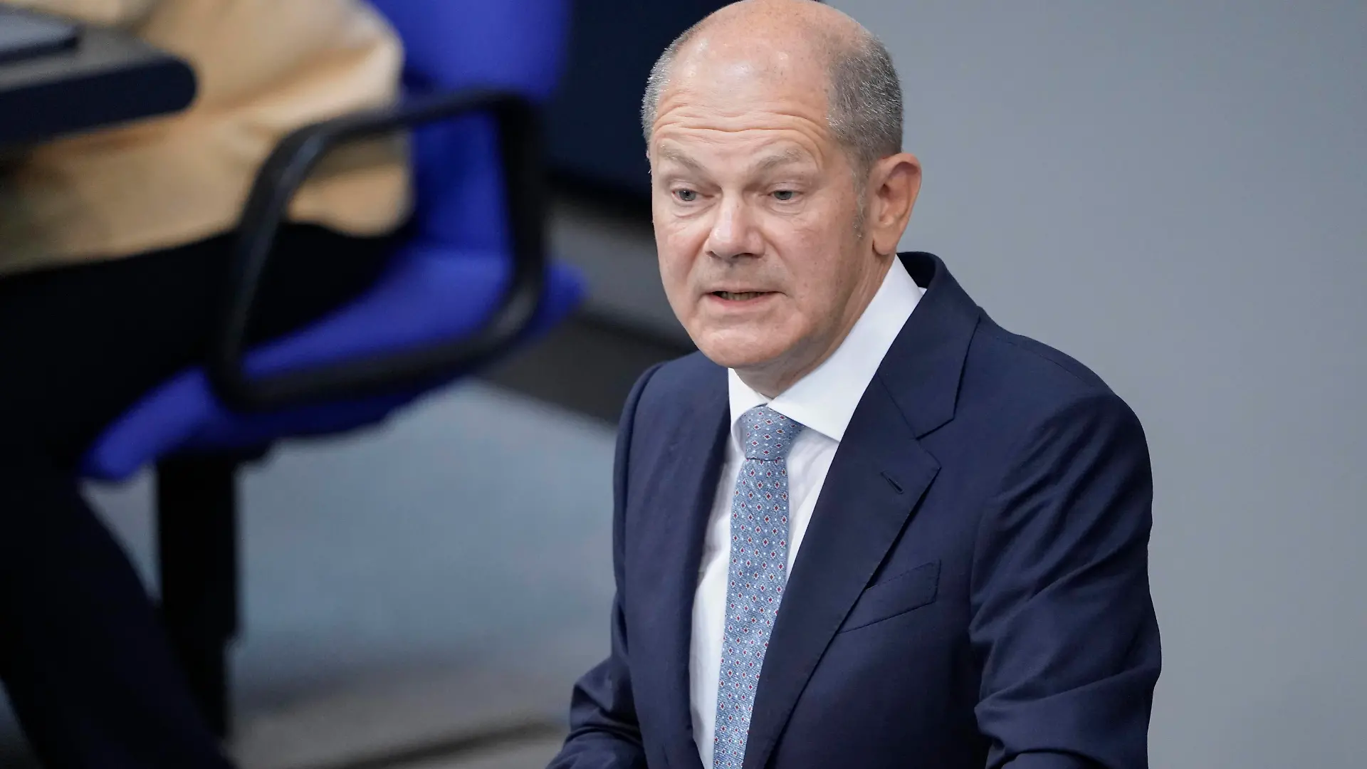  239. Bundestagssitzung und Debatte Aktuell, 07.09.2021, Berlin, Olaf Scholz der Bundesfinanzminister Bundesminister der Finanzen im Portrait bei seiner Rede zum Thema Vereinbarte Debatte zur Situation in Deutschland bei der 238. Sitzung des Deutschen Bundestag in Berlin Berlin Berlin Deutschland *** 239 Bundestag session and debate Current, 07 09 2021, Berlin, Olaf Scholz the Federal Minister of Finance Federal Minister of Finance in portrait during his speech on the Agreed debate on the situation in Germany at the 238 session of the German Bundestag in Berlin Berlin Germany