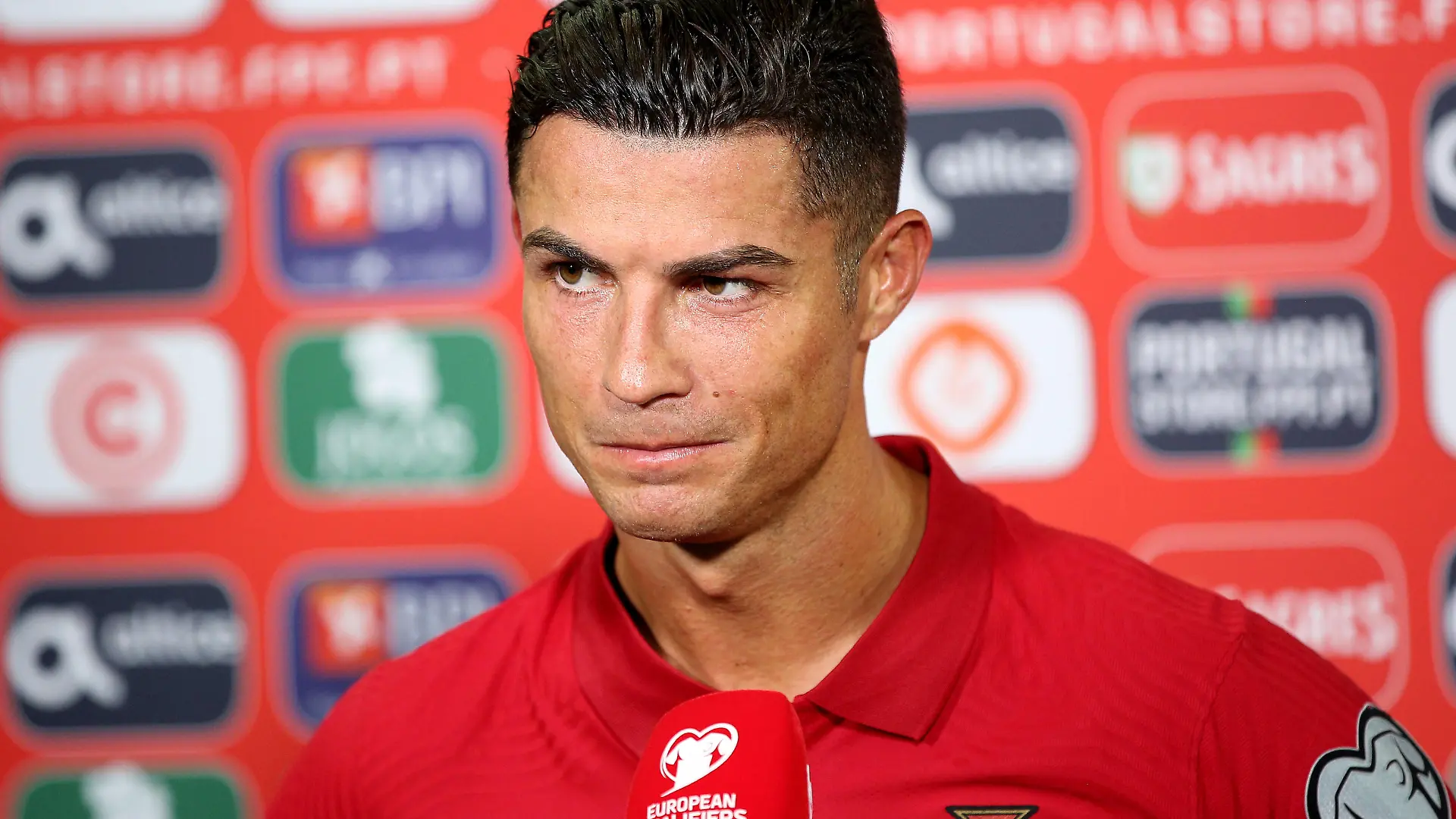  Portugal v Republic of Ireland - FIFA World Cup, WM, Weltmeisterschaft, Fussball 2022 Qualifier Portugal s forward Cristiano Ronaldo talks with press at the end of the FIFA World Cup 2022 European qualifying round group A football match between Portugal and Republic of Ireland, at the Algarve stadium in Faro, Portugal, on September 1, 2021. Portugal s forward Cristiano Ronaldo scores two goals and breaks Ali Daeis 109-goal international world record. Faro Portugal fiuza-portugal210901_npQrI PUBLICATIONxNOTxINxFRA Copyright: xPedroxFiuzax