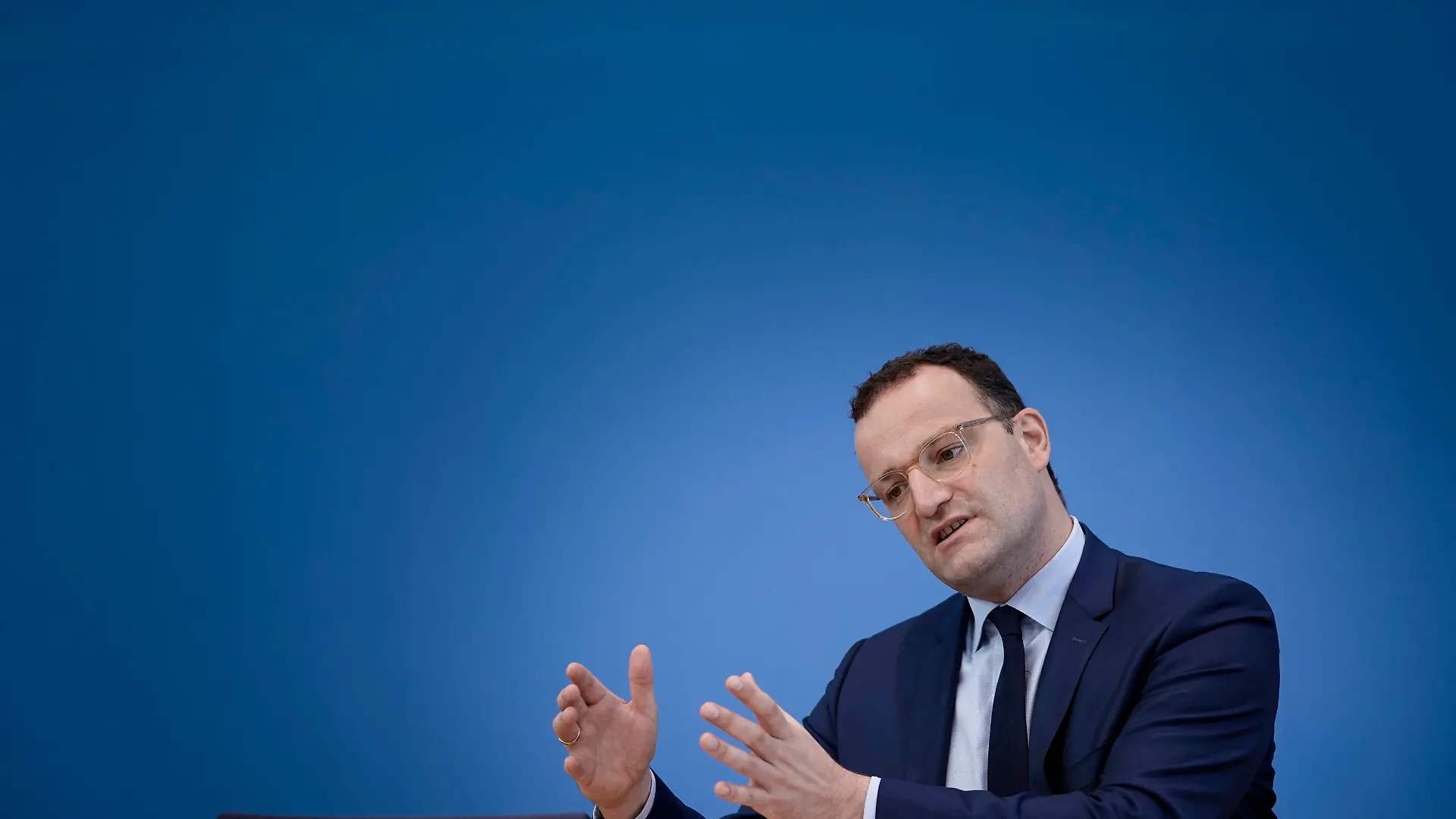 Bundespressekonferenz Impfkampagne gegen Corona Aktuell,08.09.2021,Berlin,Bundesgesundheitsminister Jens Spahn im Portrait mit besonderer Geste bei der Bundespressekonferenz zum Thema Impfkampagne gegen Corona Berlin Berlin Deutschland *** Federal Press Conference Vaccination campaign against Corona News,08 09 2021,Berlin,Federal Health Minister Jens Spahn in portrait with special gesture at the Federal Press Conference on the subject of vaccination campaign against Corona Berlin Berlin Germany