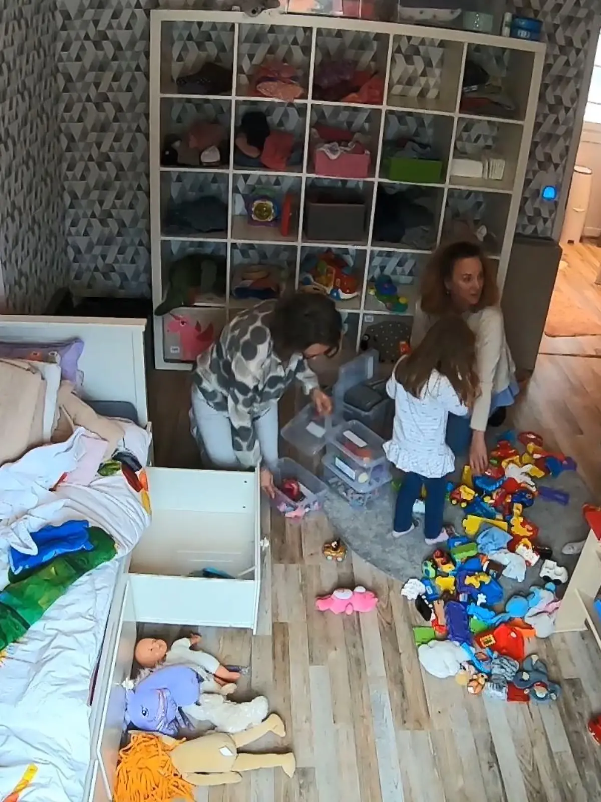 Bild zu: "Expertin räumt bei Familien auf"
