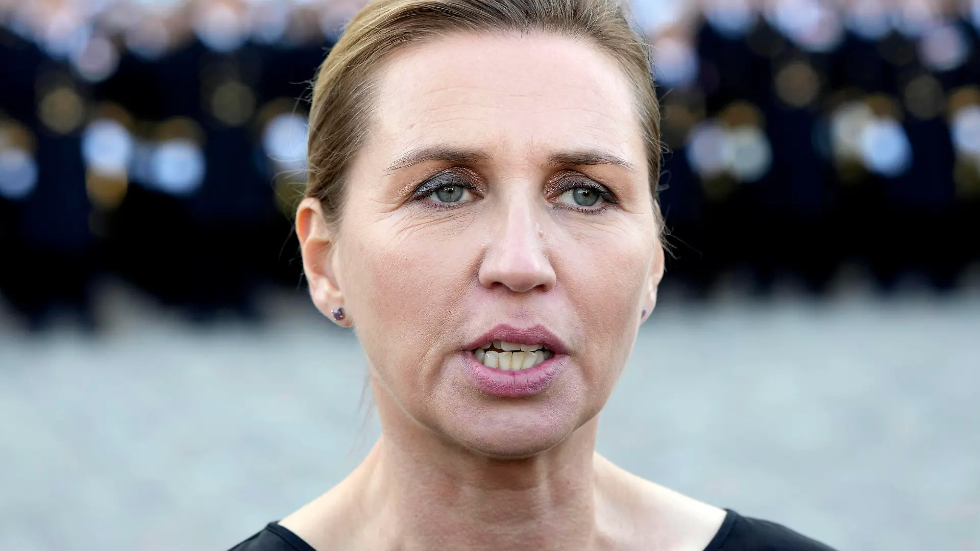 Statsminister Mette Frederiksen i interview under Flagdag for Danmarks udsendte med parade paa Christiansborg slotsplads i Koebenhavn, soendag den 5. september 2021. , Copenhagen *** Prime Minister Mette Frederiksen in interview during Flag Day for Denmarks envoy with parade at Christiansborg Palace Square in Copenhagen, Sunday 5 September 2021, Copenhagen PUBLICATIONxINxGERxSUIxAUTxONLY Copyright: KeldxNavntoft KeldxNavntoftx cop105 spdk20210905-171218-L