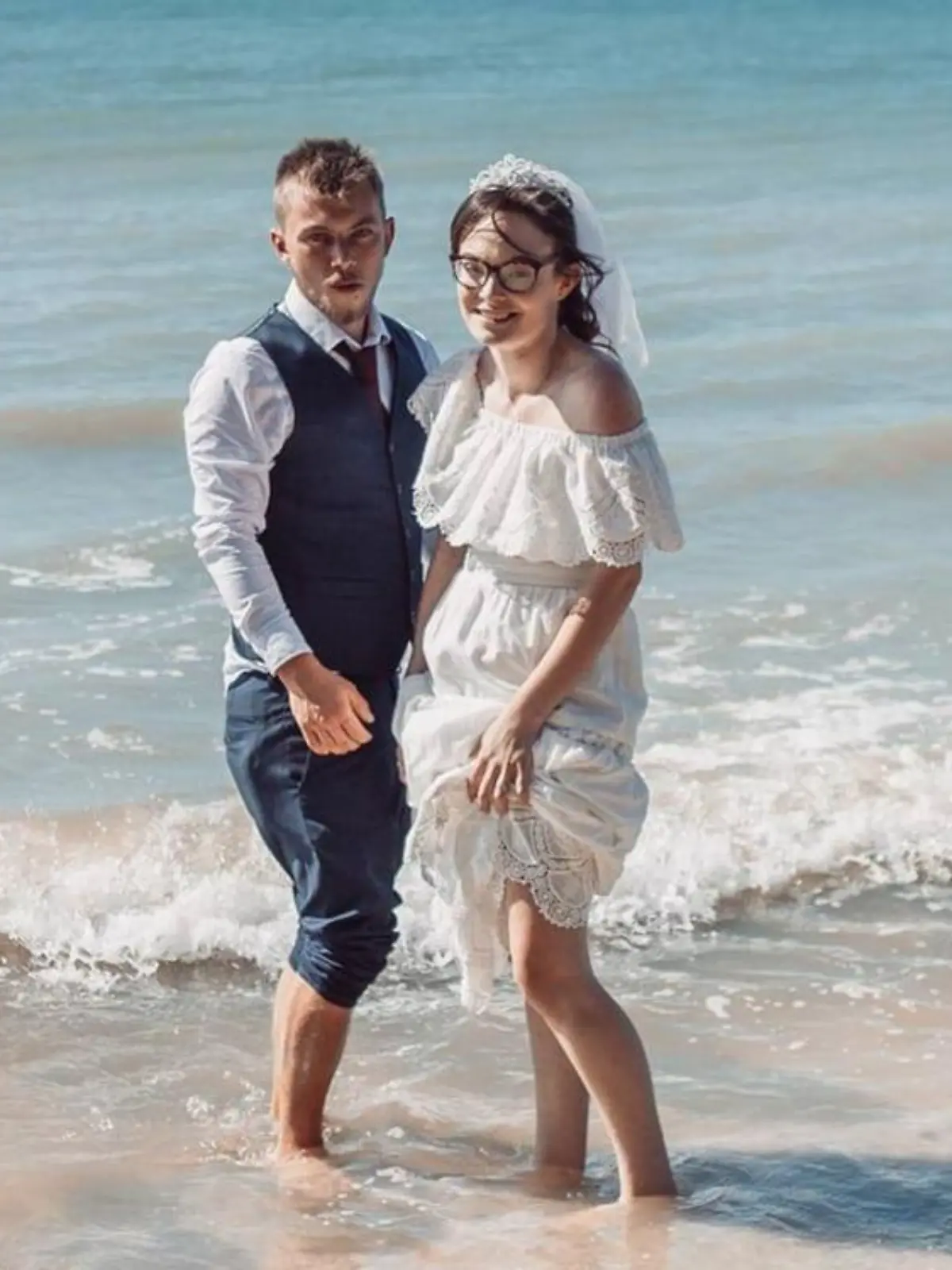 Ein Jahr lang erklärte ihr Arzt Gemma Malins, dass die dicken Knubbel unter ihrer Haut nur Fett seien - erst ein neuer Arzt erkannte sie als Tumore. Da hatte der Krebs schon längst gestreut.