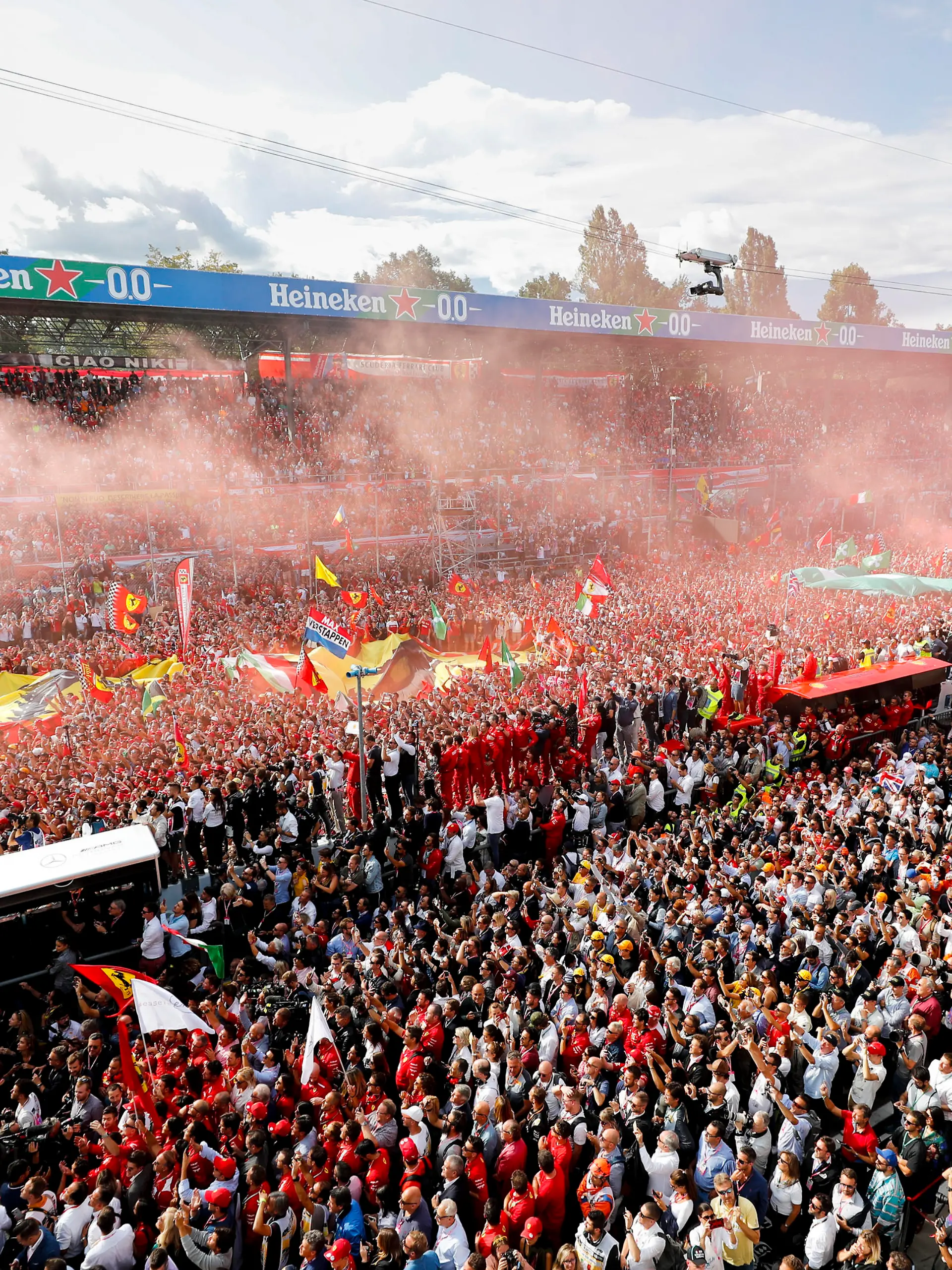 AUTODROMO NAZIONALE MONZA, ITALY - SEPTEMBER 08: Tifosi on the track during the Italian GP at Autodromo Nazionale Monza on September 08, 2019 in Autodromo Nazionale Monza, Italy. (Photo by Steven Tee / LAT Images)