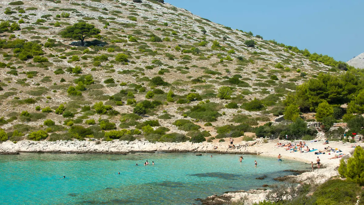 Kroatien, Dalmatien, Murter, Nationalpark Kornaten, Insel Levrnaka, Strand Lojena