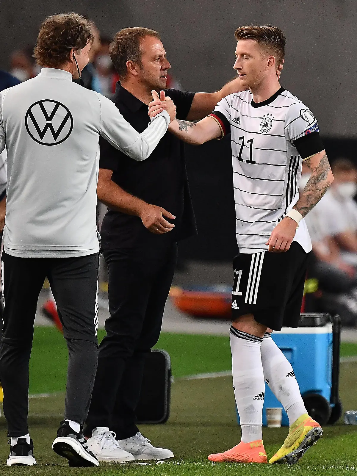 05.09.2021, xjhx, Fussball WM-Qualifikation 2022, Deutschland - Armenien emspor, v.l. Trainer Hansi Hans Dieter Flick Deutsche Fussball Nationalmannschaft DFB Marco Reus Deutsche Fussball Nationalmannschaft DFB DFL/DFB REGULATIONS PROHIBIT ANY USE OF PHOTOGRAPHS as IMAGE SEQUENCES and/or QUASI-VIDEO Stuttgart *** 05 09 2021, xjhx, football world cup qualification 2022, germany armenia emspor, v l coach Hansi Hans Dieter Flick German national football team DFB Marco Reus German national football team DFB DFL DFB REGULATES PROHIBIT ANY USE OF PHOTOGRAPHS as IMAGE SEQUENCES and or QUASI VIDEO Stuttgart 