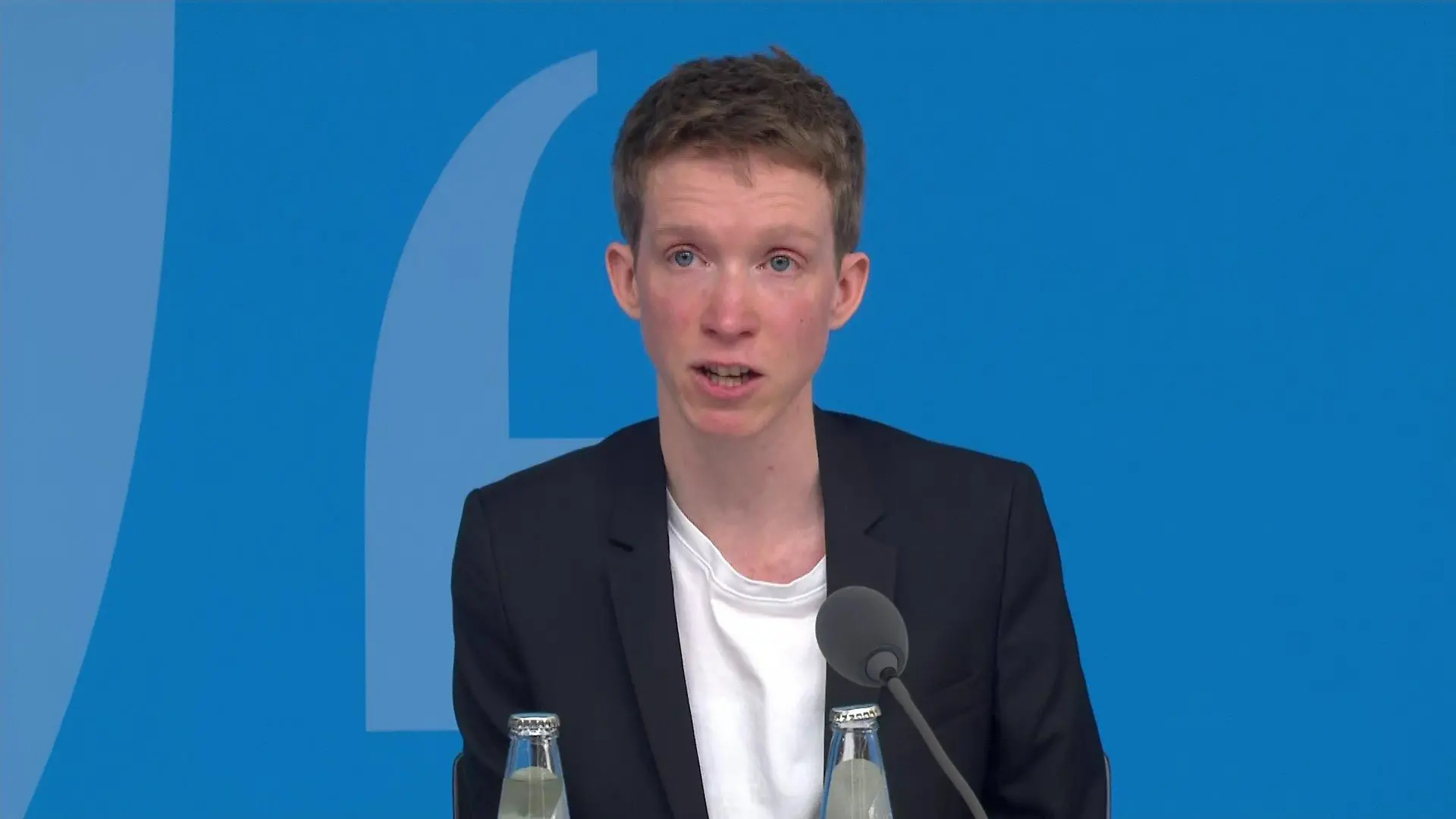Erziehungswissenschaftlerin Marie Demant fordert mehr Aufklärung über sexuelle Gewaltübergriffe an Kindern.