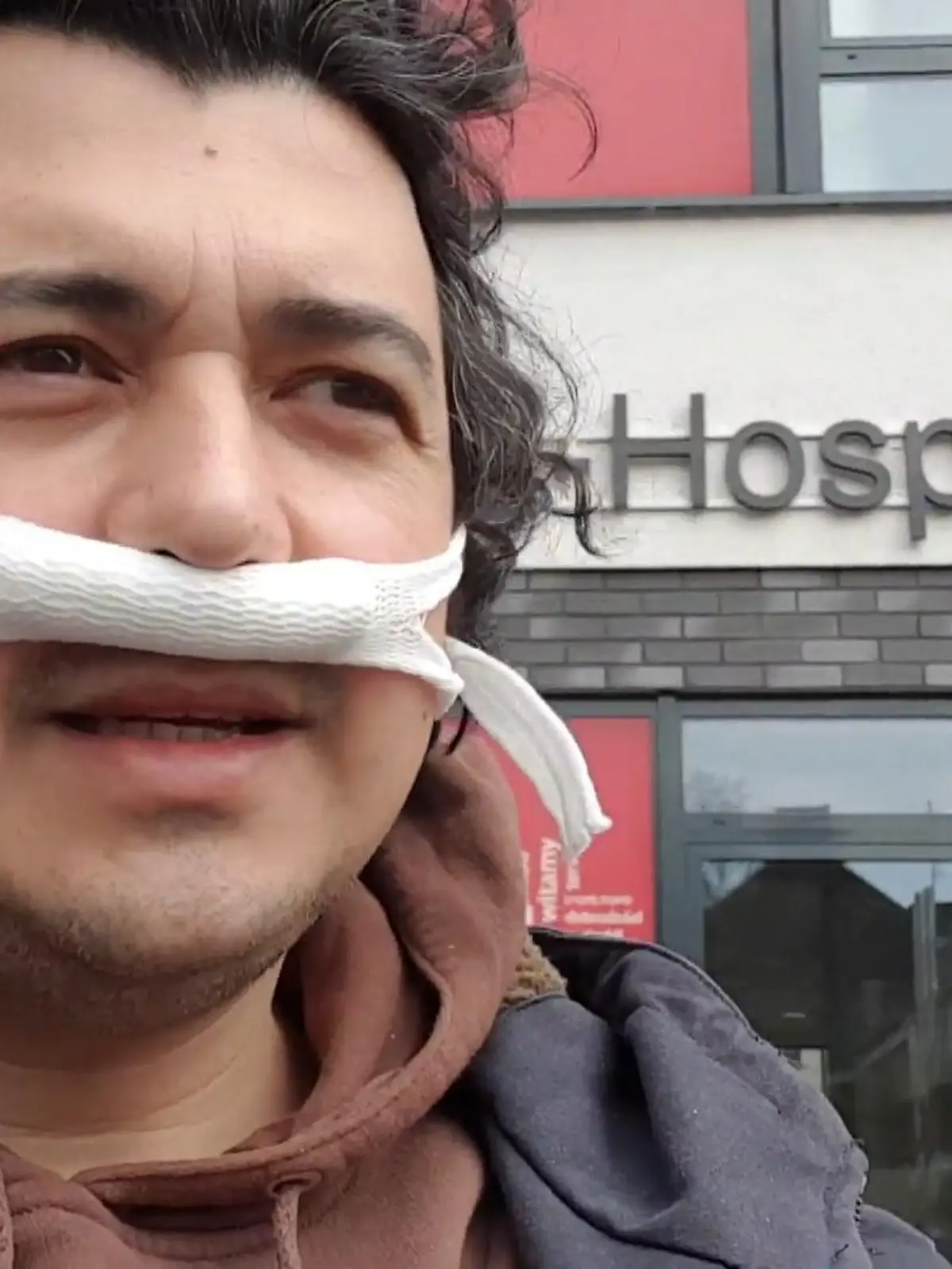 RTL-Reporter Emrah Elden schnarcht und hat zudem immer wieder nächtliche Atemaussetzer. Eine OP soll ihm endlich helfen.