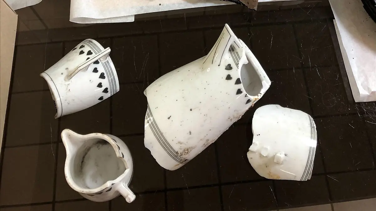 Archäologen finden in Lübeck altes Kaffeeservice von 1942.