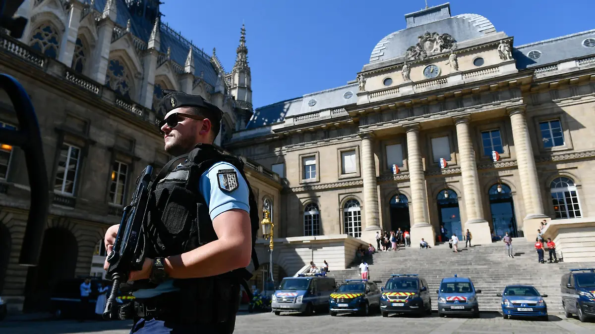 ©PHOTOPQR/OUEST FRANCE/Franck Dubray ; Paris ; 07/09/2021 ; Début mercredi 8 septembre au palais de justice de Paris du procès des attaques terroristes du 13 novembre 2015 au Stade de France, des terrasses et du Bataclan , attaques qui ont fait 130 morts et des centaines de blessés. (Photo Franck Dubray) - The trial of the terrorist attacks of 13 November 2015 at the Stade de France, and Bataclan will be held on Wednesday 8 September at the Palais de Justice in Paris.