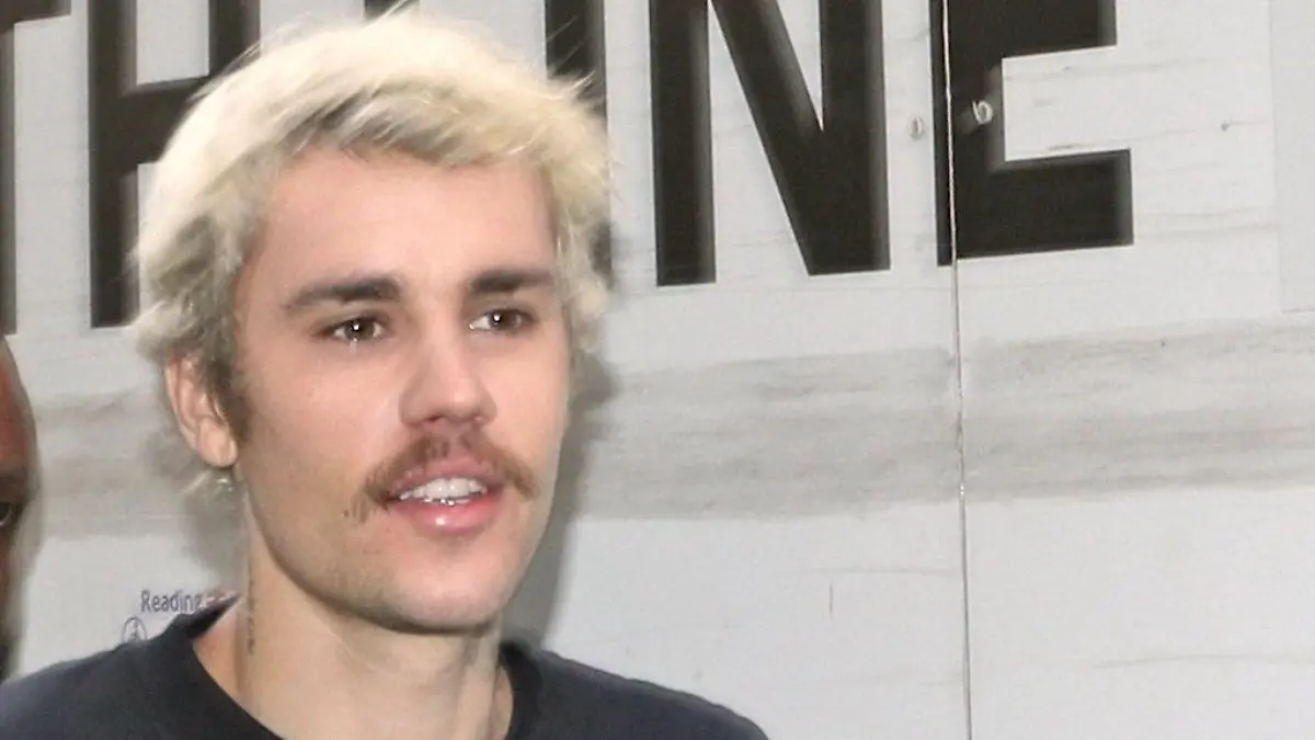 ARCHIV - 11.02.2020, Großbritannien, London: Justin Bieber, Popstar aus Kanada, kommt am Tape-Nightclub in Mayfair, an, um sein Album «Changes» vorzustellen. (zu dpa «Star-Auftritt von Justin Bieber bei den MTV Video Music Awards») Foto: Yui Mok/PA Wire/dpa +++ dpa-Bildfunk +++