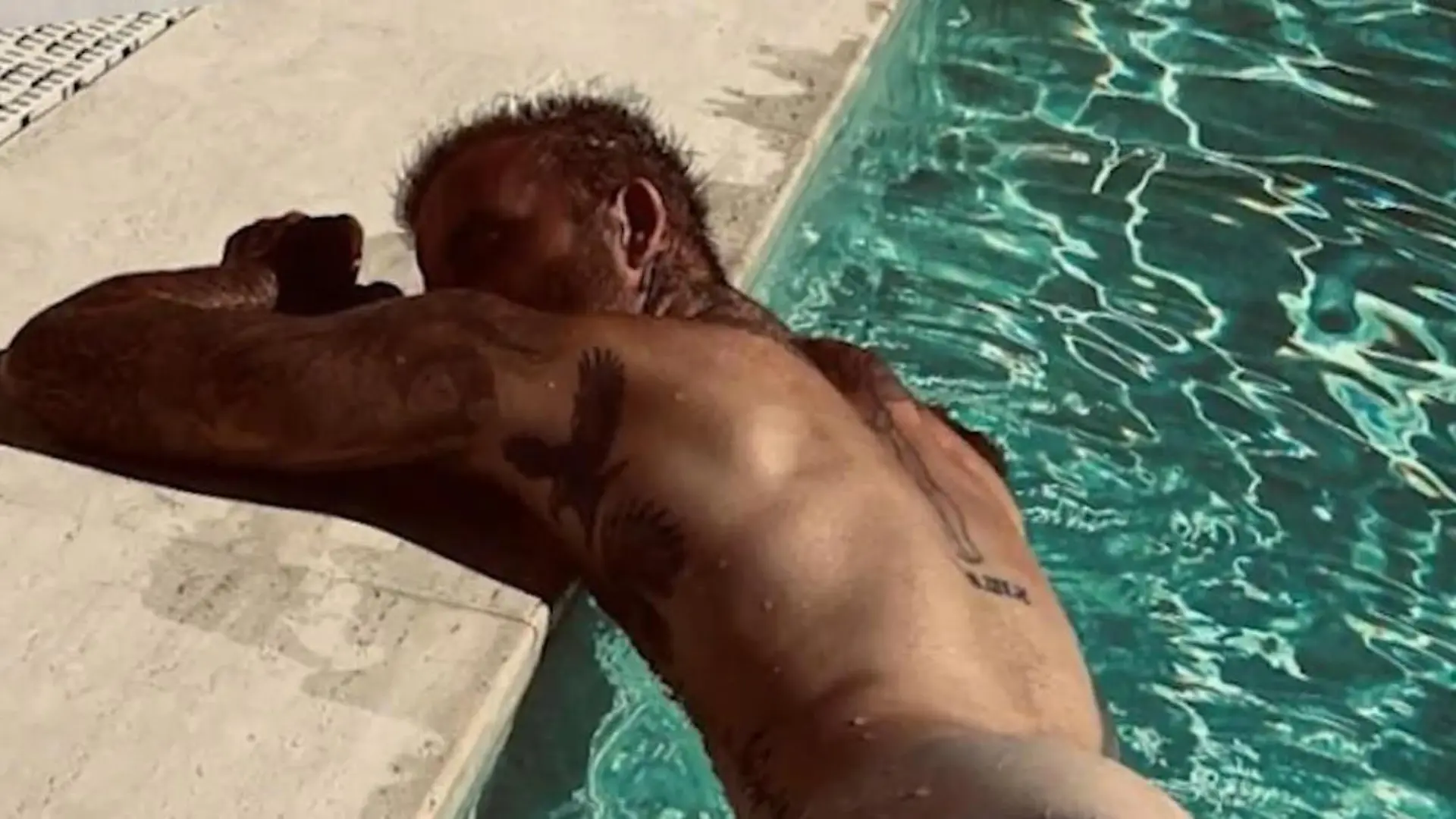 David Beckham zeigt seinen Knack-Po Hallöchen, Popöchen!