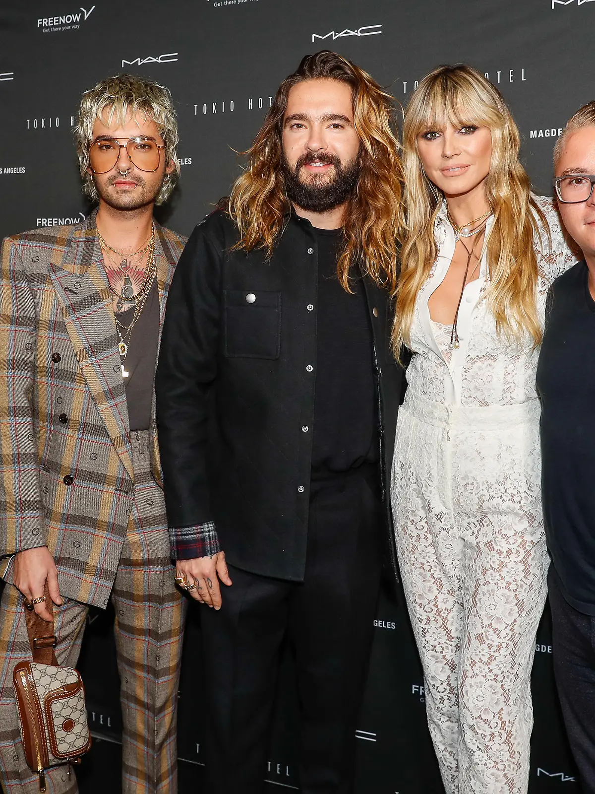 Georg Listing (l-r), Bill Kaulitz, Tom Kaulitz, Heidi Klum und Gustav Schäfer kommen zum Tokio Hotel-Event in Berlin. Am Freitag veröffentlicht Tokio Hotel die neue Single "Here comes The Night" und gleichzeitig wird das zusammen mit einer Award Verleihung groß in Berlin gefeiert.