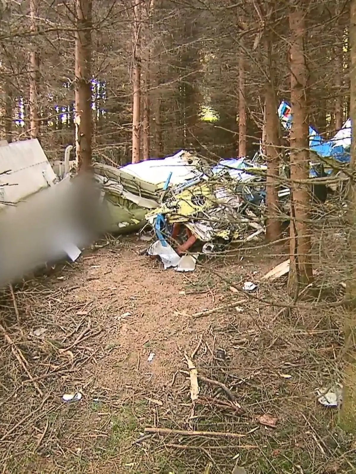 Bild zu: "Kleinflugzeug in Siegen abgestürzt"