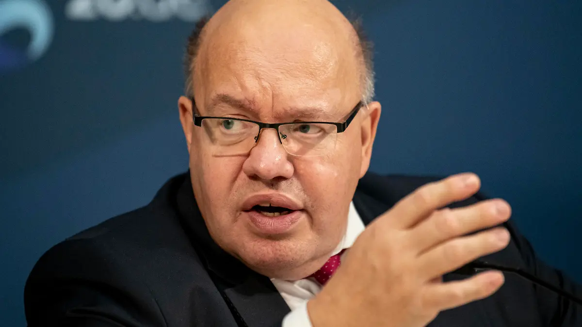 ARCHIV - 04.11.2020, Berlin: Peter Altmaier (CDU), Bundeswirtschaftsminister, nimmt an einem Pressestatement am Rande der Digitalen Industriekonferenz 2020 teil. Bundeswirtschaftsminister Peter Altmaier rechnet nach dem Sieg von Biden bei der US-Präsidentenwahl mit einem Aufschwung für den Handel zwischen Europa und Amerika. Foto: Fabian Sommer/dpa +++ dpa-Bildfunk +++