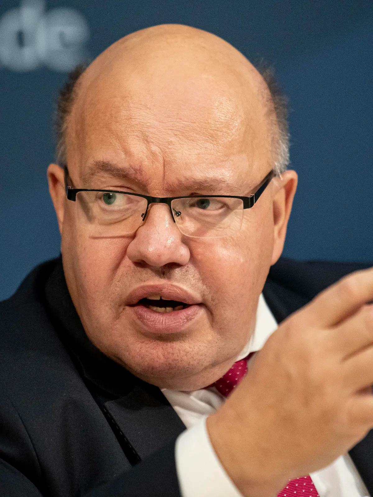 ARCHIV - 04.11.2020, Berlin: Peter Altmaier (CDU), Bundeswirtschaftsminister, nimmt an einem Pressestatement am Rande der Digitalen Industriekonferenz 2020 teil. Bundeswirtschaftsminister Peter Altmaier rechnet nach dem Sieg von Biden bei der US-Präsidentenwahl mit einem Aufschwung für den Handel zwischen Europa und Amerika. Foto: Fabian Sommer/dpa +++ dpa-Bildfunk +++