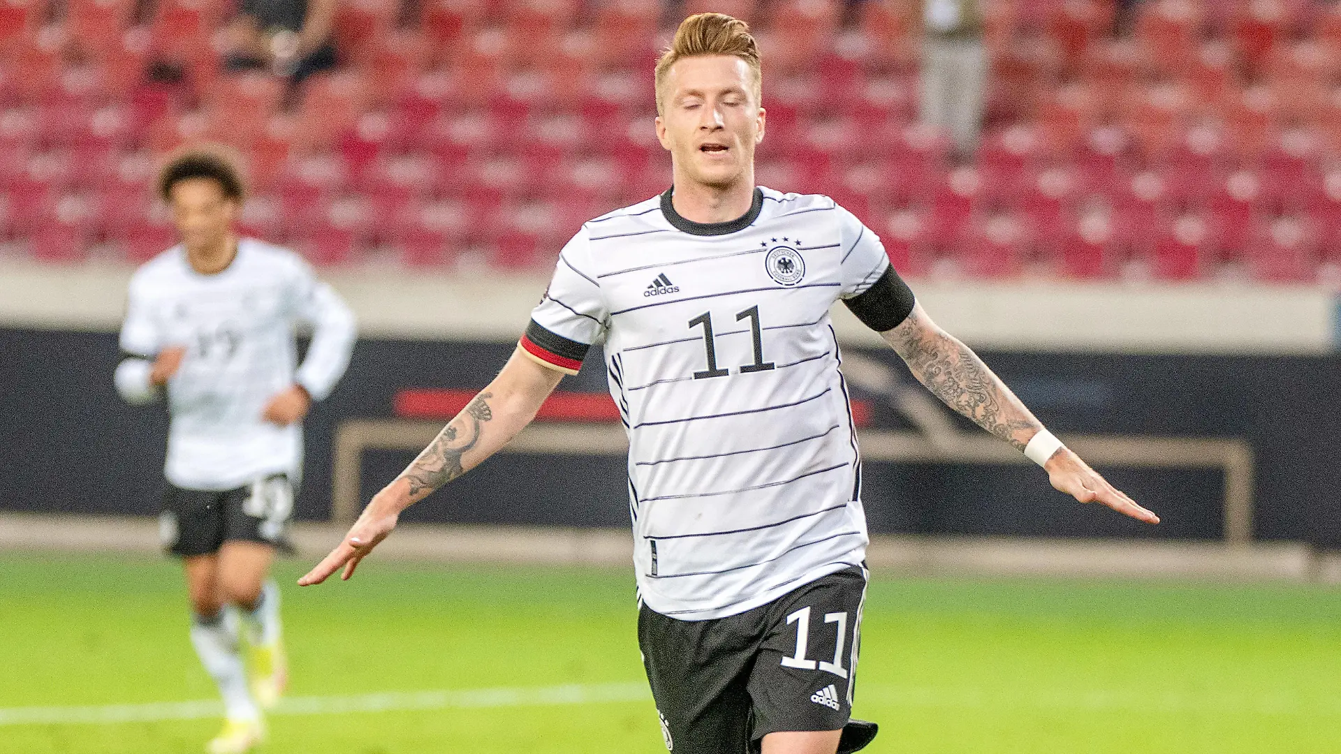 Torjubel des Torschützen Marco Reus GER. Deutschland, Stuttgart, 05.09.2021, Fussball, Nationalmannschaft, WM Qualifikation: Deutschland vs Armenien, Saison 2021/2022, 5. Spieltag, Mercedes-Benz Arena Foto: A2 Bildagentur/Peter Hartenfelser *** Goalscorer Marco Reus GER Germany, Stuttgart, 05 09 2021, football, national team, world cup qualification Germany vs Armenia, season 2021 2022, 5 matchday, Mercedes Benz Arena Foto A2 Bildagentur Peter Hartenfelser