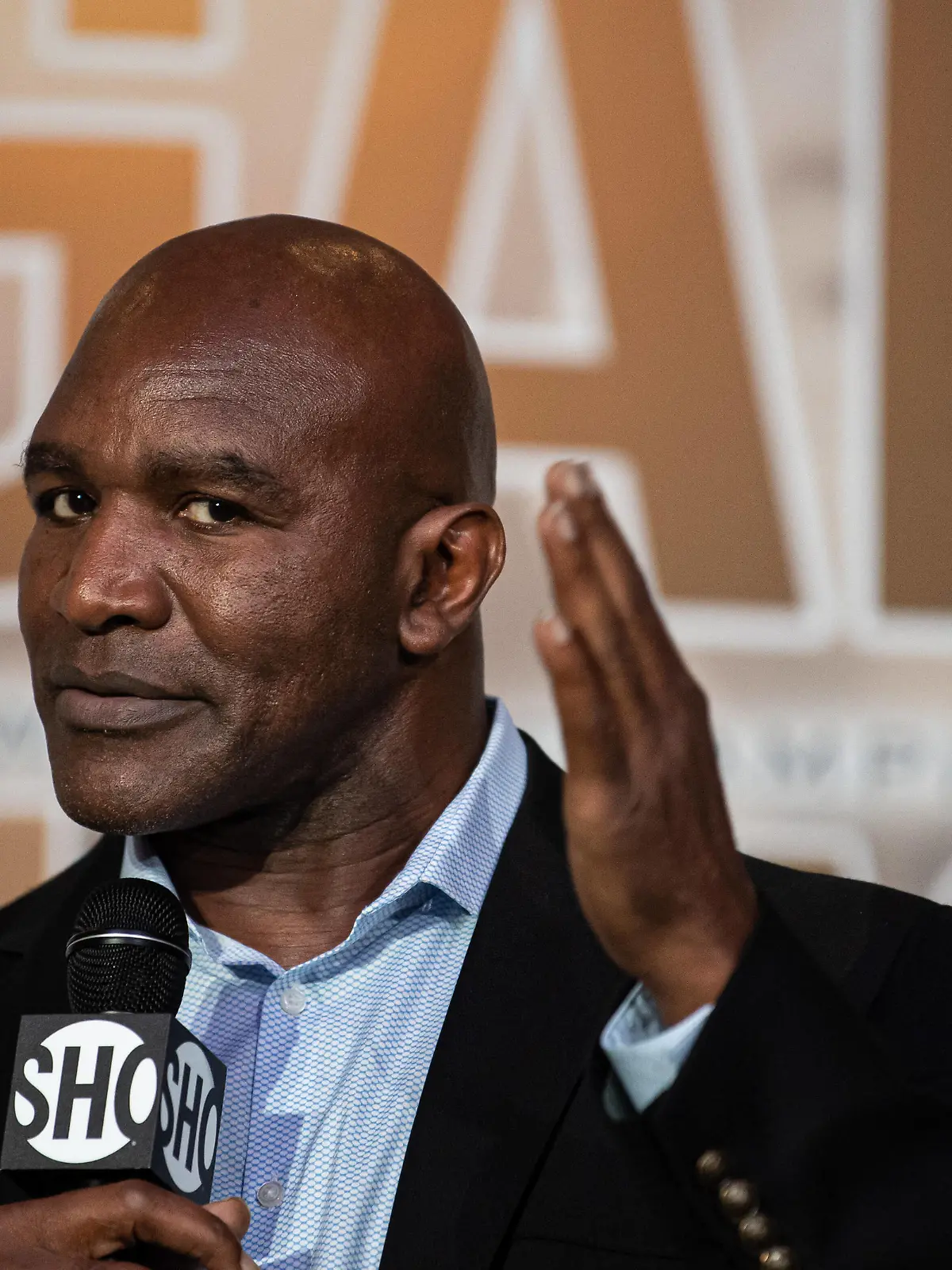  191227 Former boxer Evander Holyfield during the official weigh-in for the boxing gala Davis vs Gamboa on December 27, 2019 in Atlanta. Photo: Joel Marklund / BILDBYRAN / kod JM / 88084 BBENG boxing boxning invägning weigh-in *** 191227 Former boxer Evander Holyfield during the official weigh-in for the boxing gala Davis vs Gamboa on December 27, 2019 in Atlanta Photo Joel Marklund BILDBYRAN code JM 88084 BBENG boxing boxing weighing weigh in, PUBLICATIONxNOTxINxDENxNORxSWExFINxAUT Copyright: JOELxMARKLUND BB191227JM030