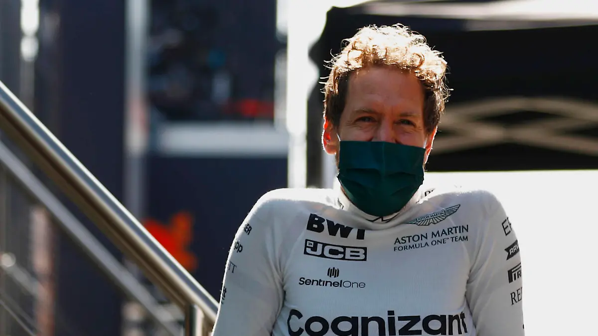 Formula 1 2021: Dutch GP CIRCUIT ZANDVOORT, NETHERLANDS - SEPTEMBER 04: Sebastian Vettel, Aston Martin during the Dutch GP at Circuit Zandvoort on Saturday September 04, 2021 in North Holland, Netherlands. Photo by Glenn Dunbar / LAT Images Images PUBLICATIONxINxGERxSUIxAUTxHUNxONLY GP2113_114532_U5I2656 