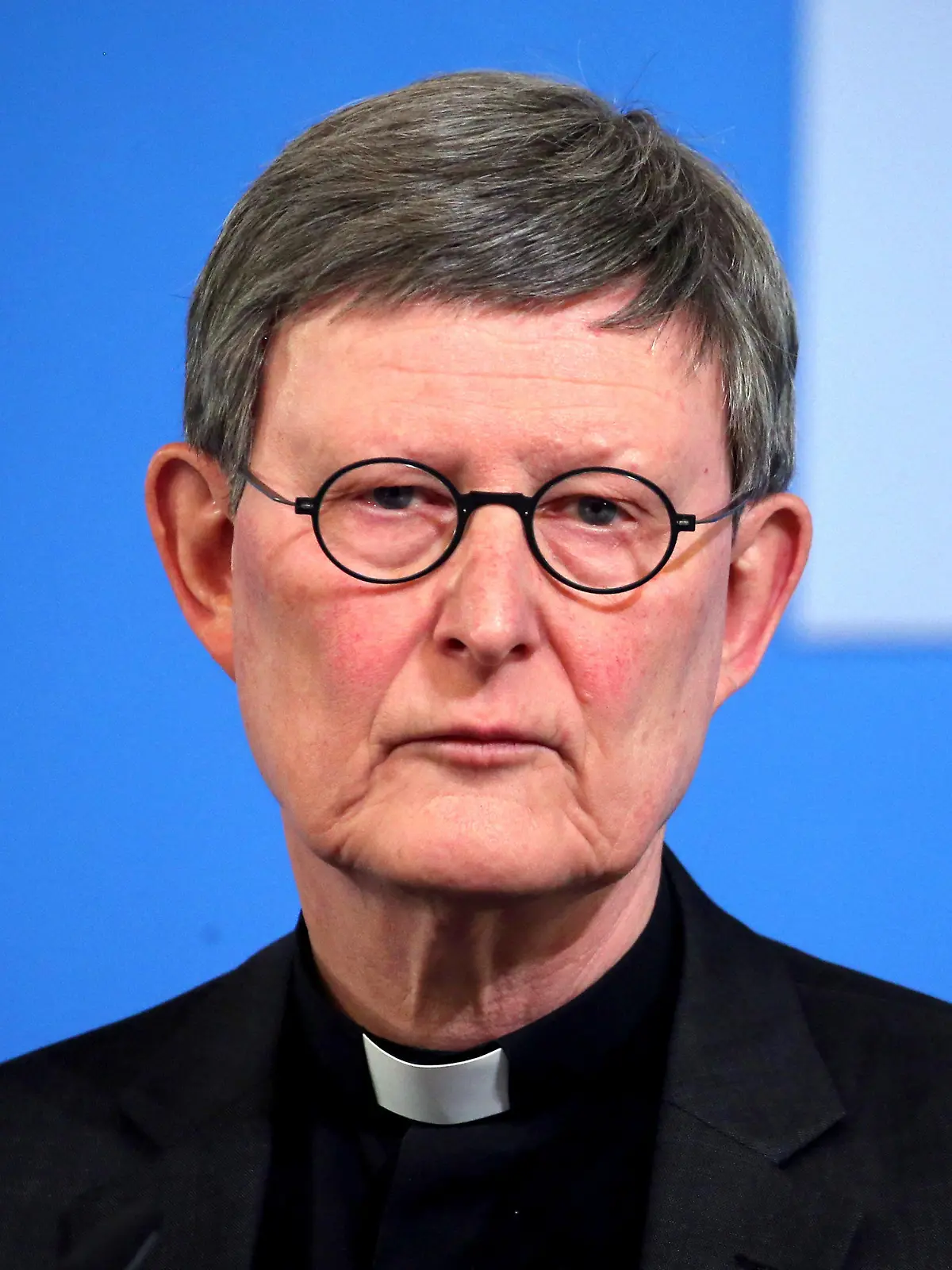 ARCHIV - 23.03.2021, Nordrhein-Westfalen, Köln: Kardinal Rainer Maria Woelki, Erzbischof von Köln, spricht bei einer Pressekonferenz des Erzbistum Köln zur Vorstellung der Konsequenzen aus einem Missbrauchsgutachten. (zu dpa: «Papst Franziskus hat Untersuchungsbericht zu Woelki bekommen») Foto: Oliver Berg/dpa-Pool/dpa +++ dpa-Bildfunk +++